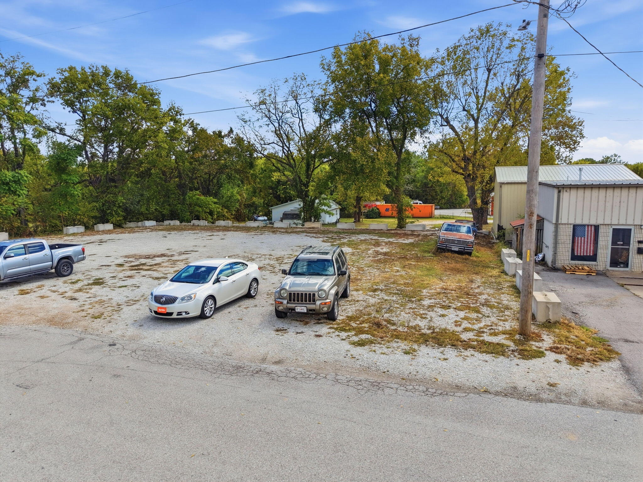 main property photo 8