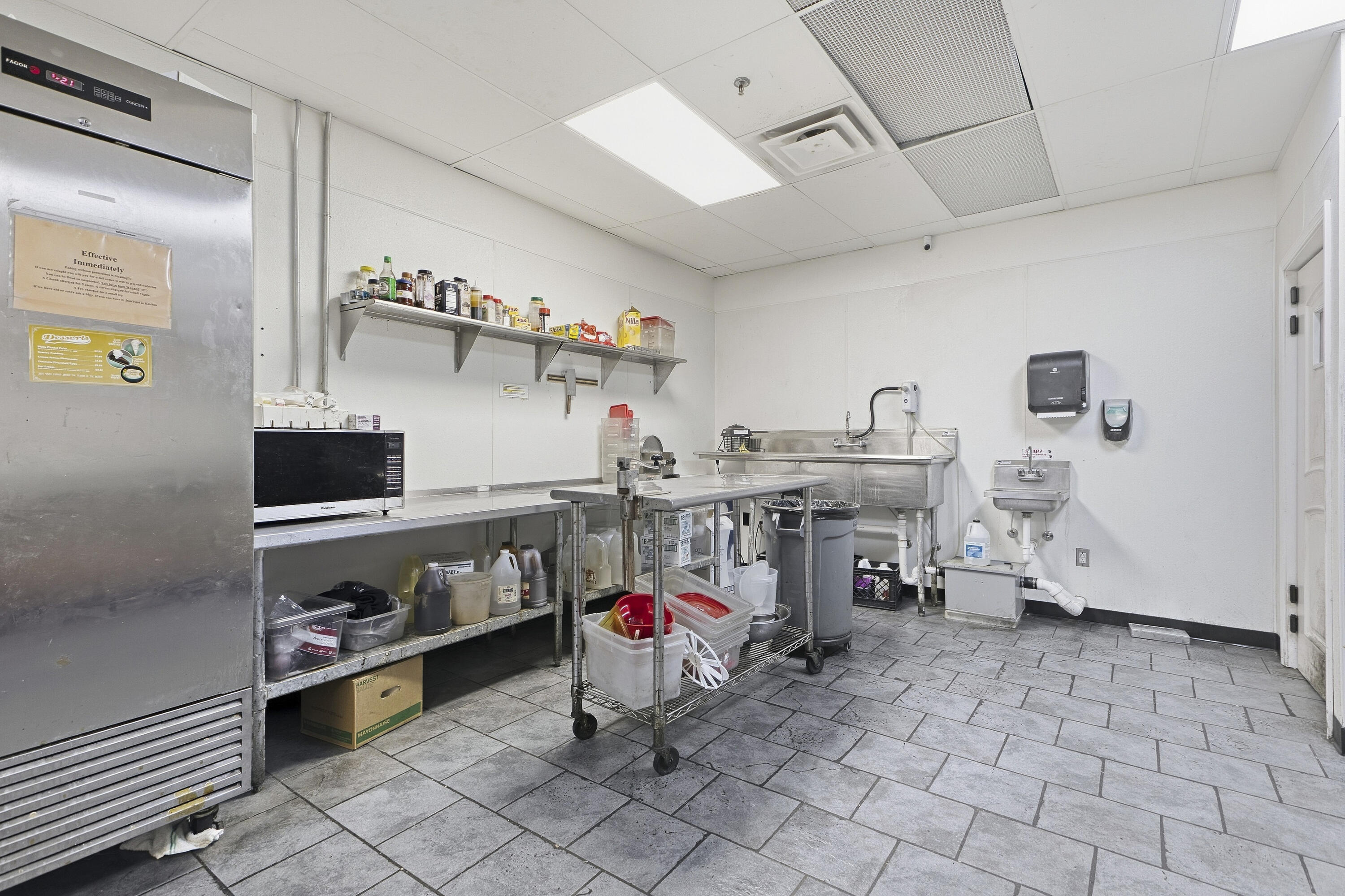 main property photo 25