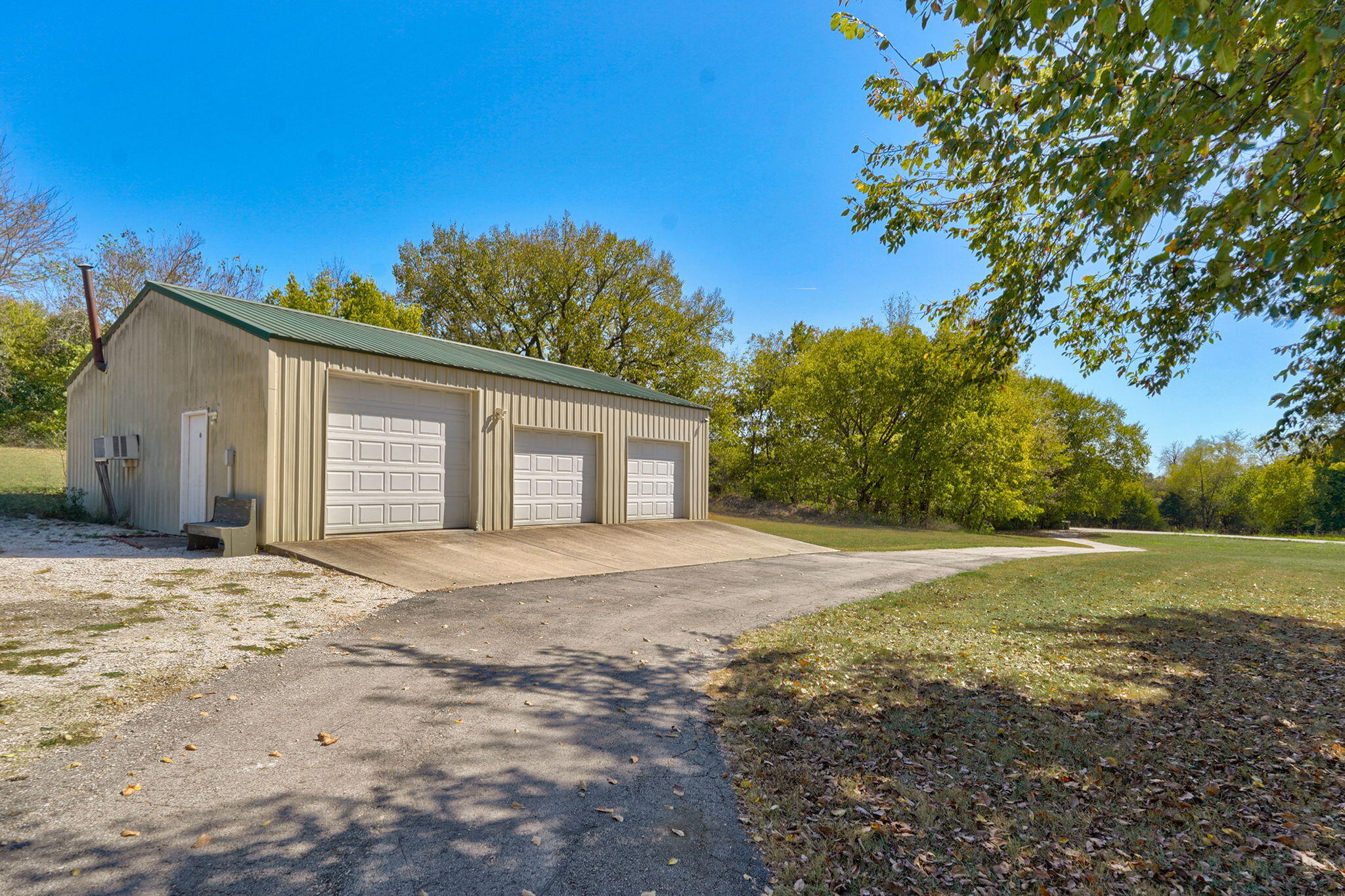 main property photo 43