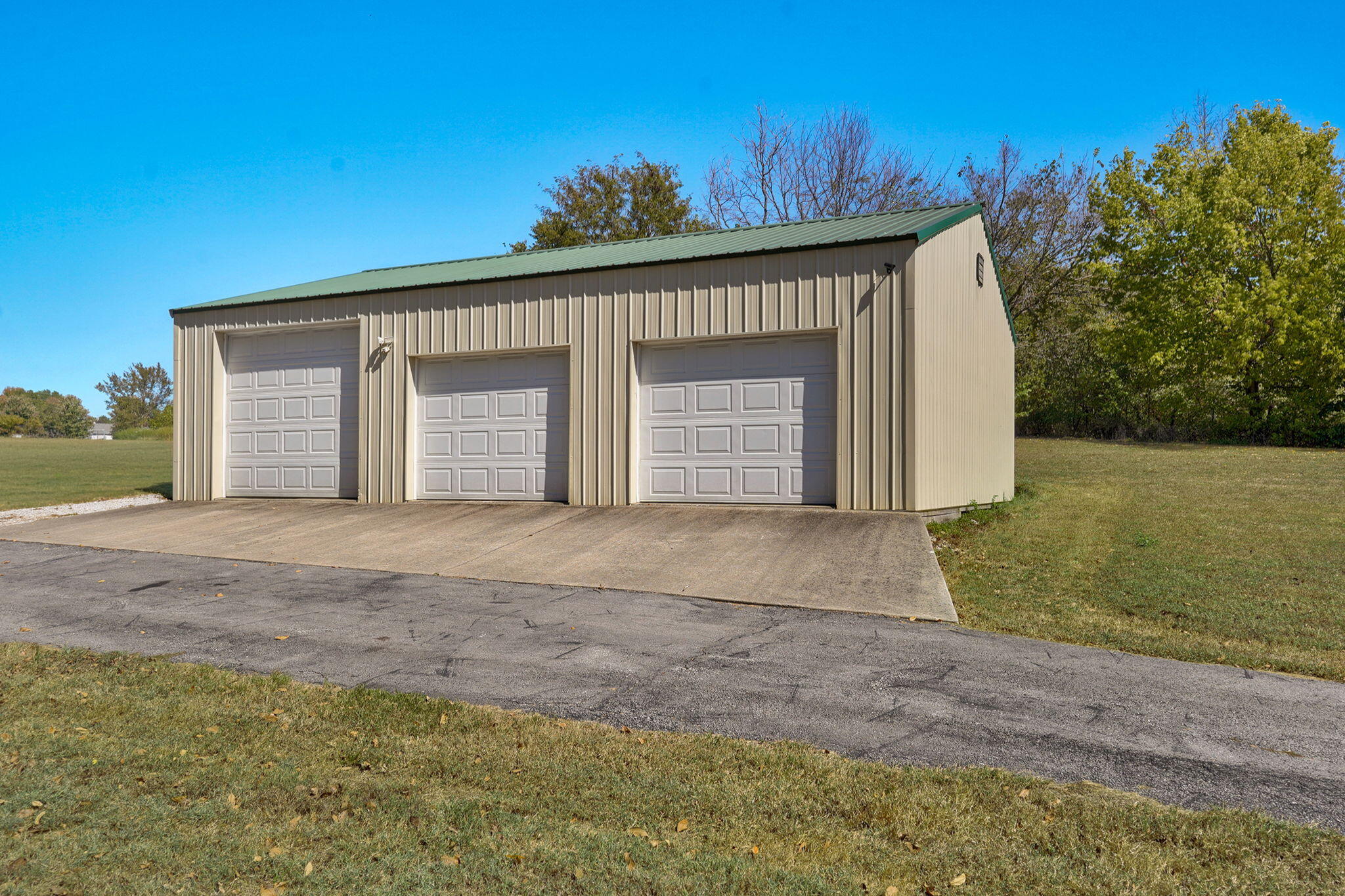 main property photo 47