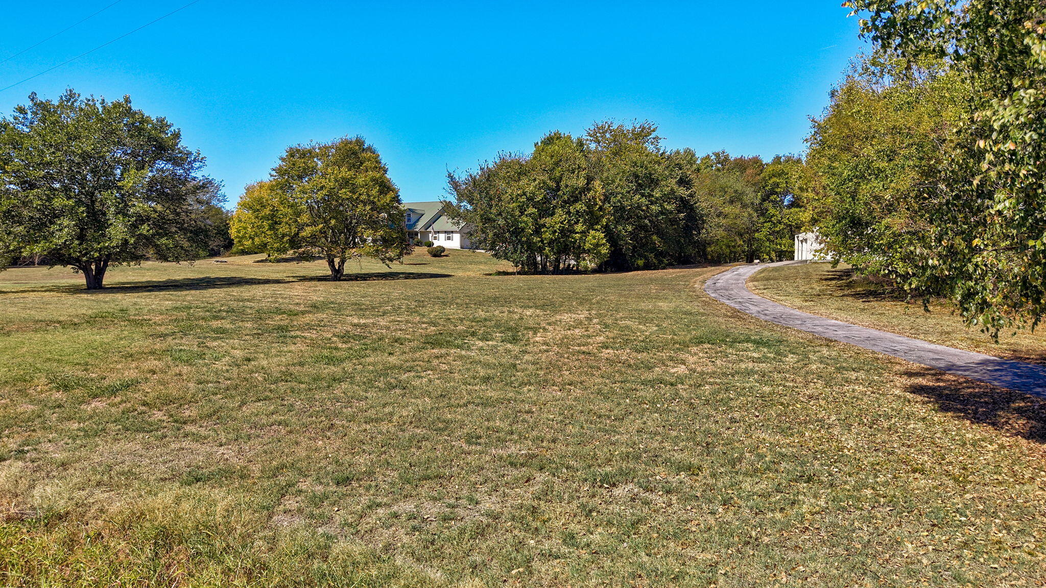 main property photo 5
