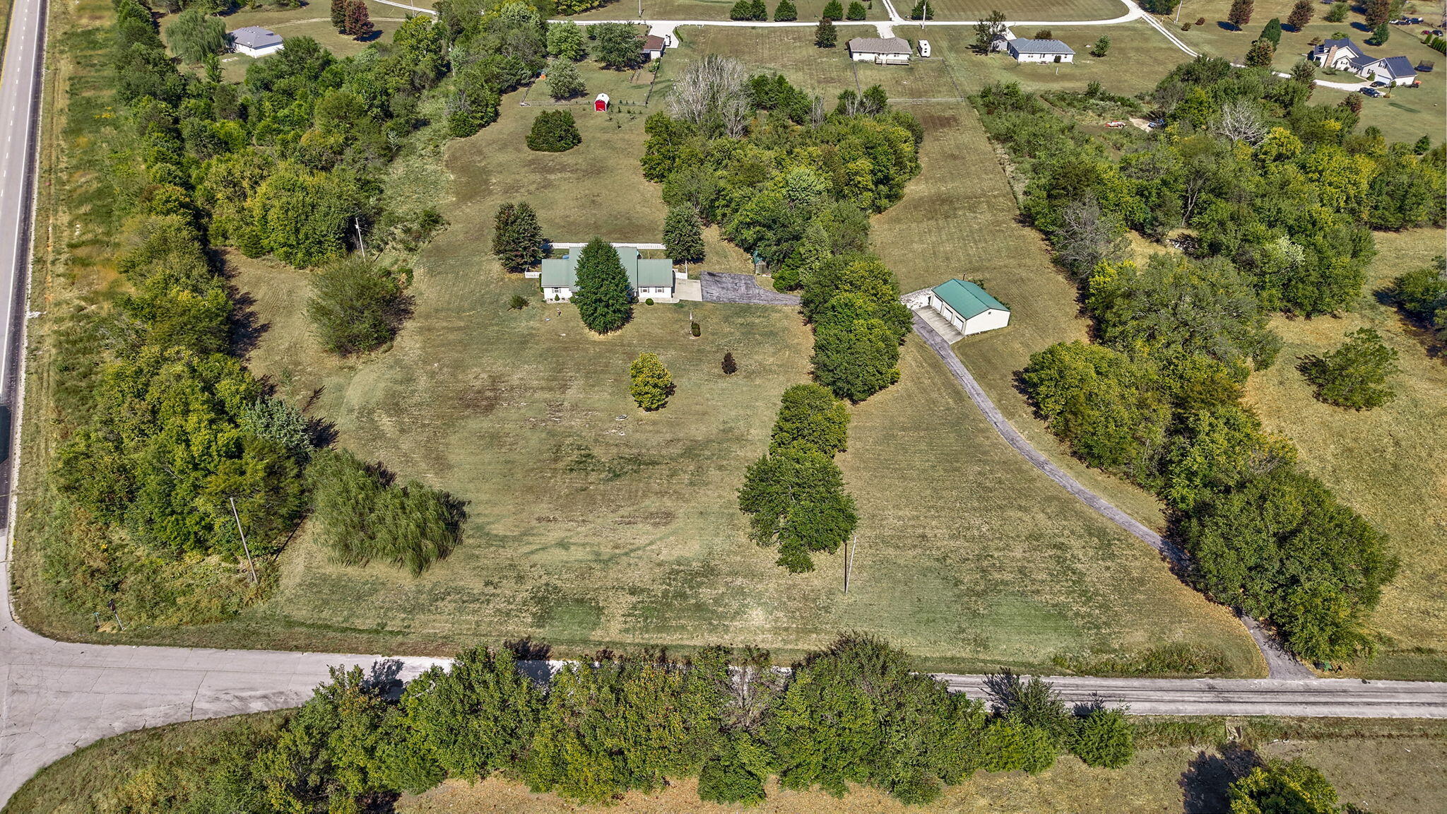 main property photo 50