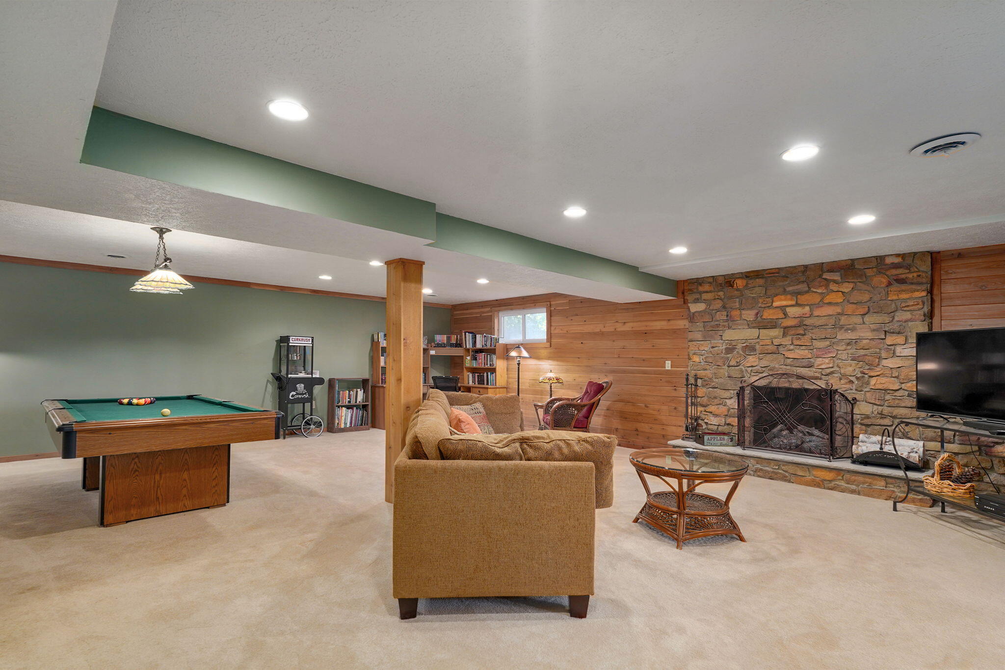 main property photo 39