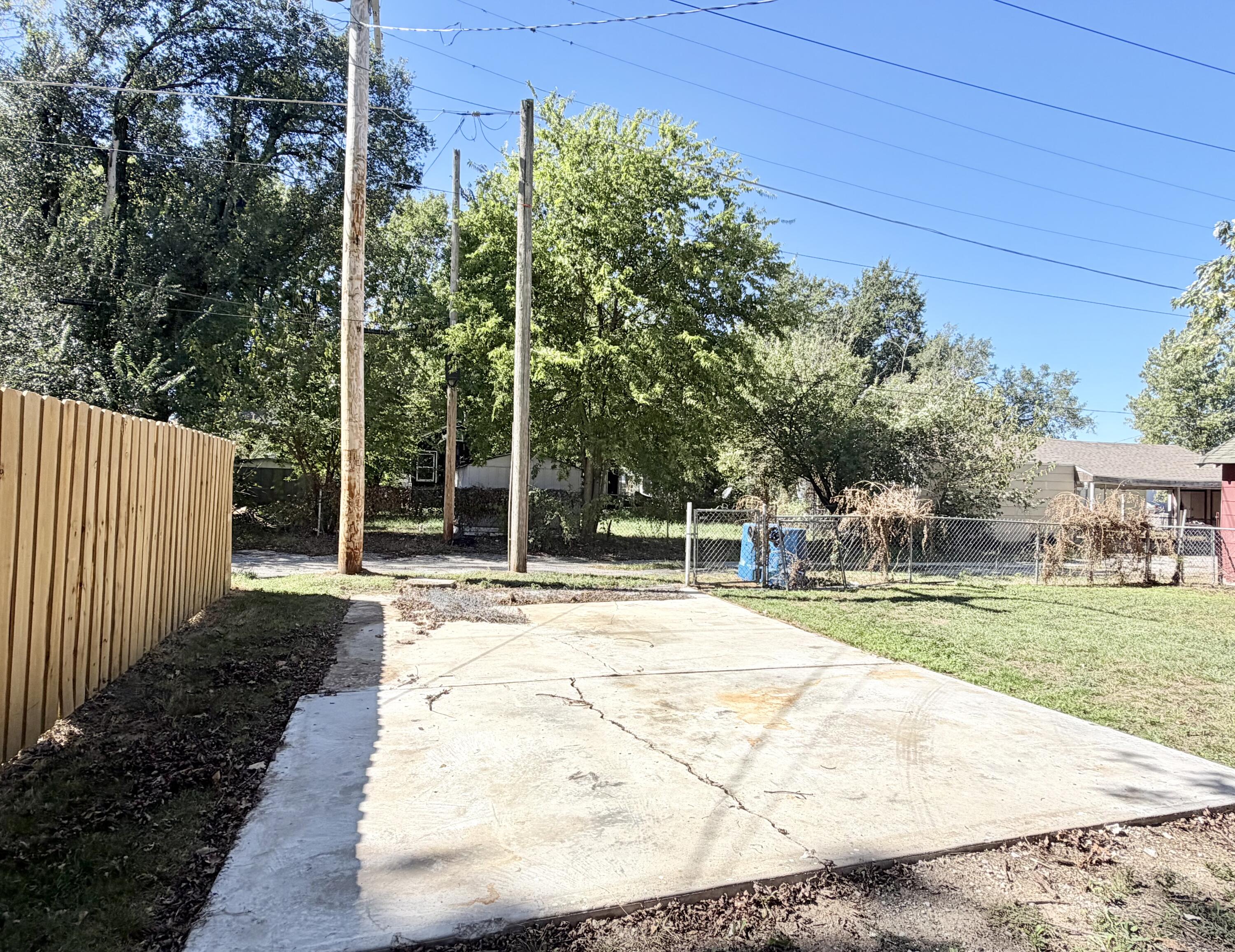 main property photo 31