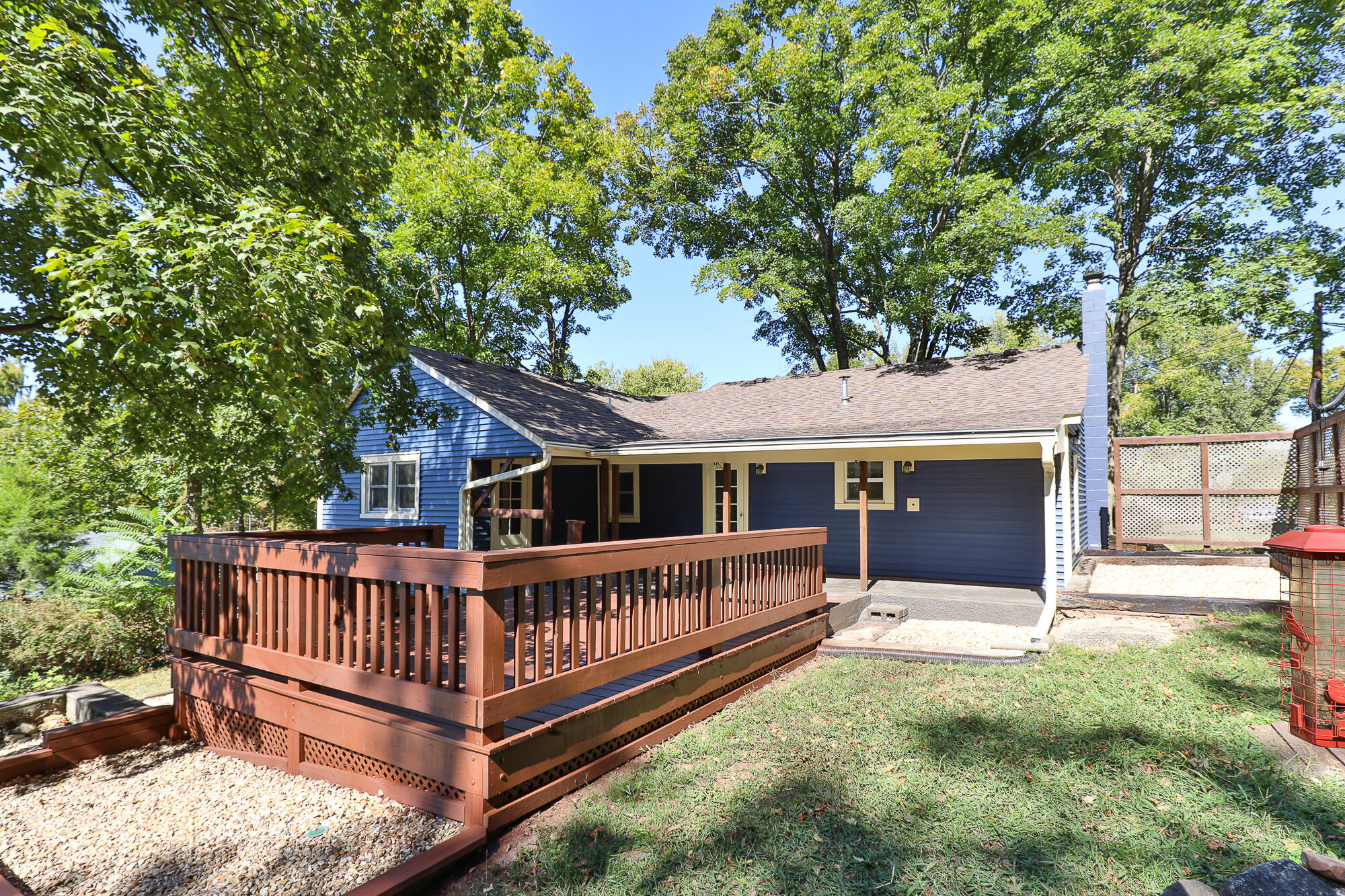 main property photo 23