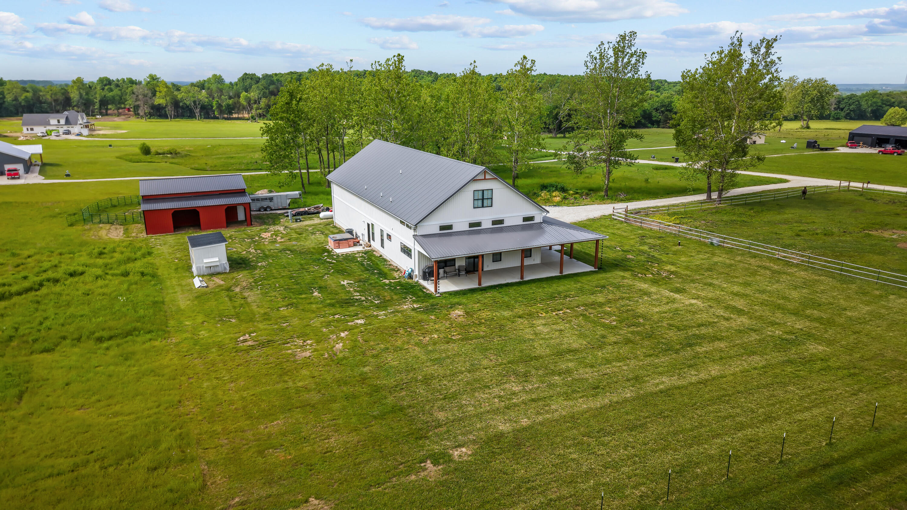main property photo 10