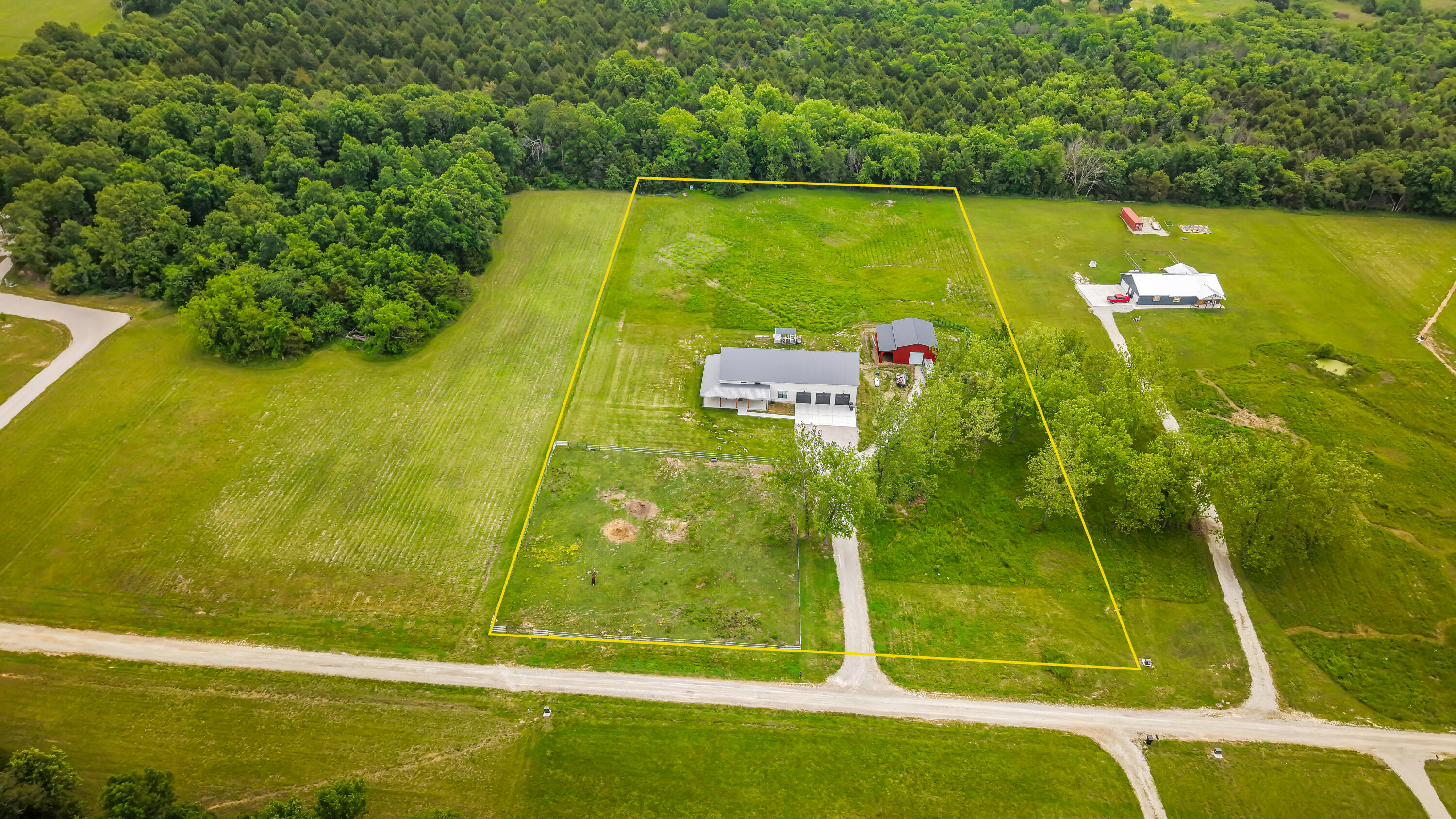 main property photo 3