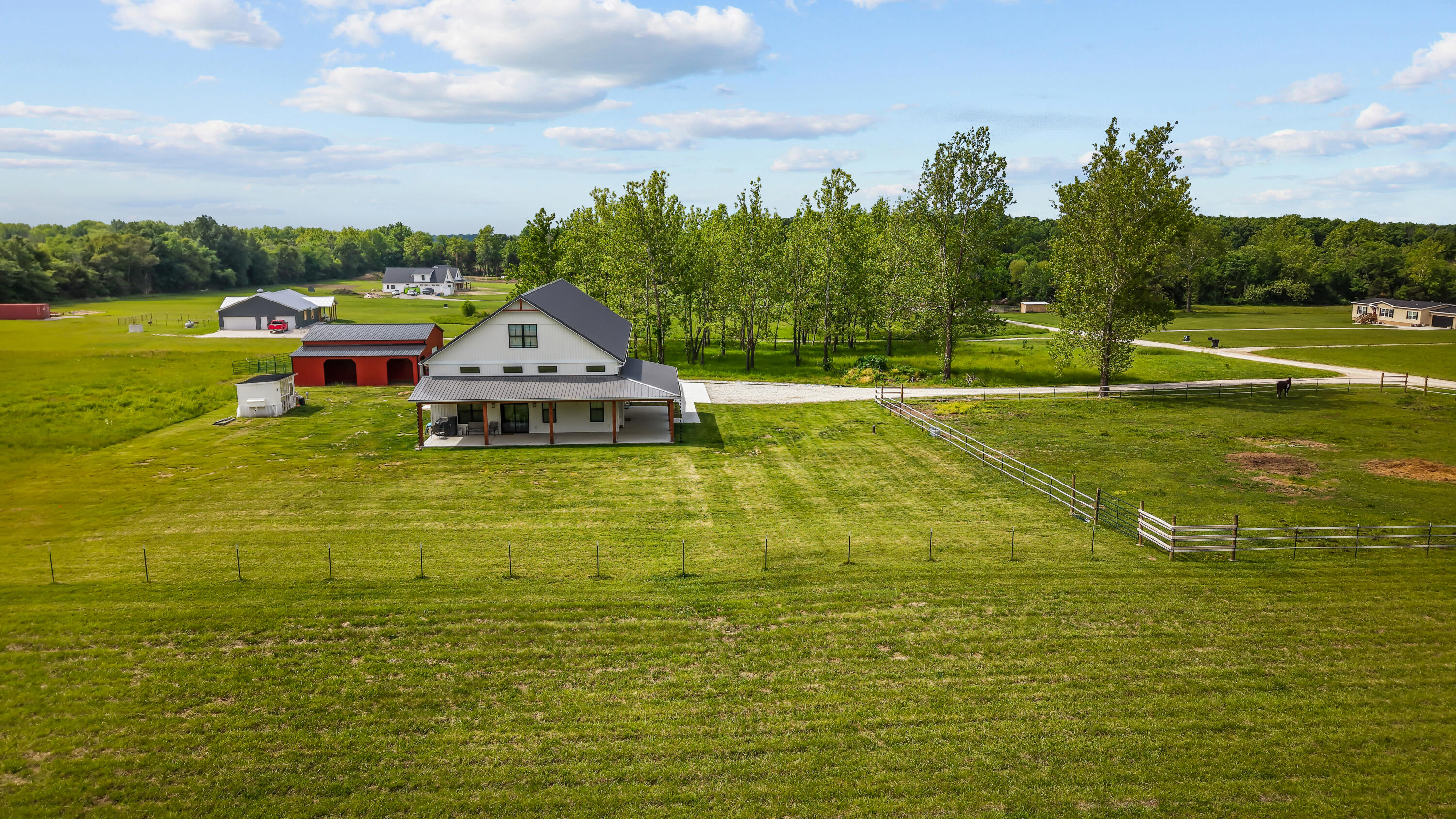 main property photo 8