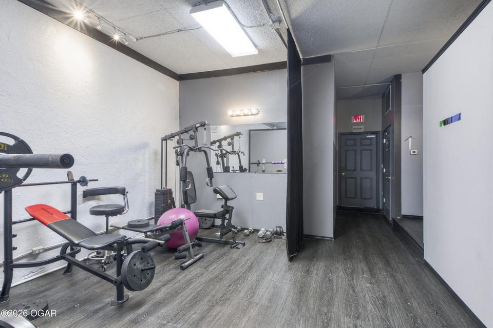 main property photo 10