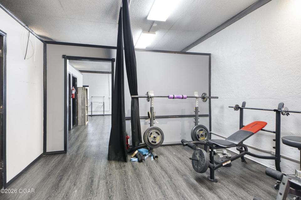 main property photo 9
