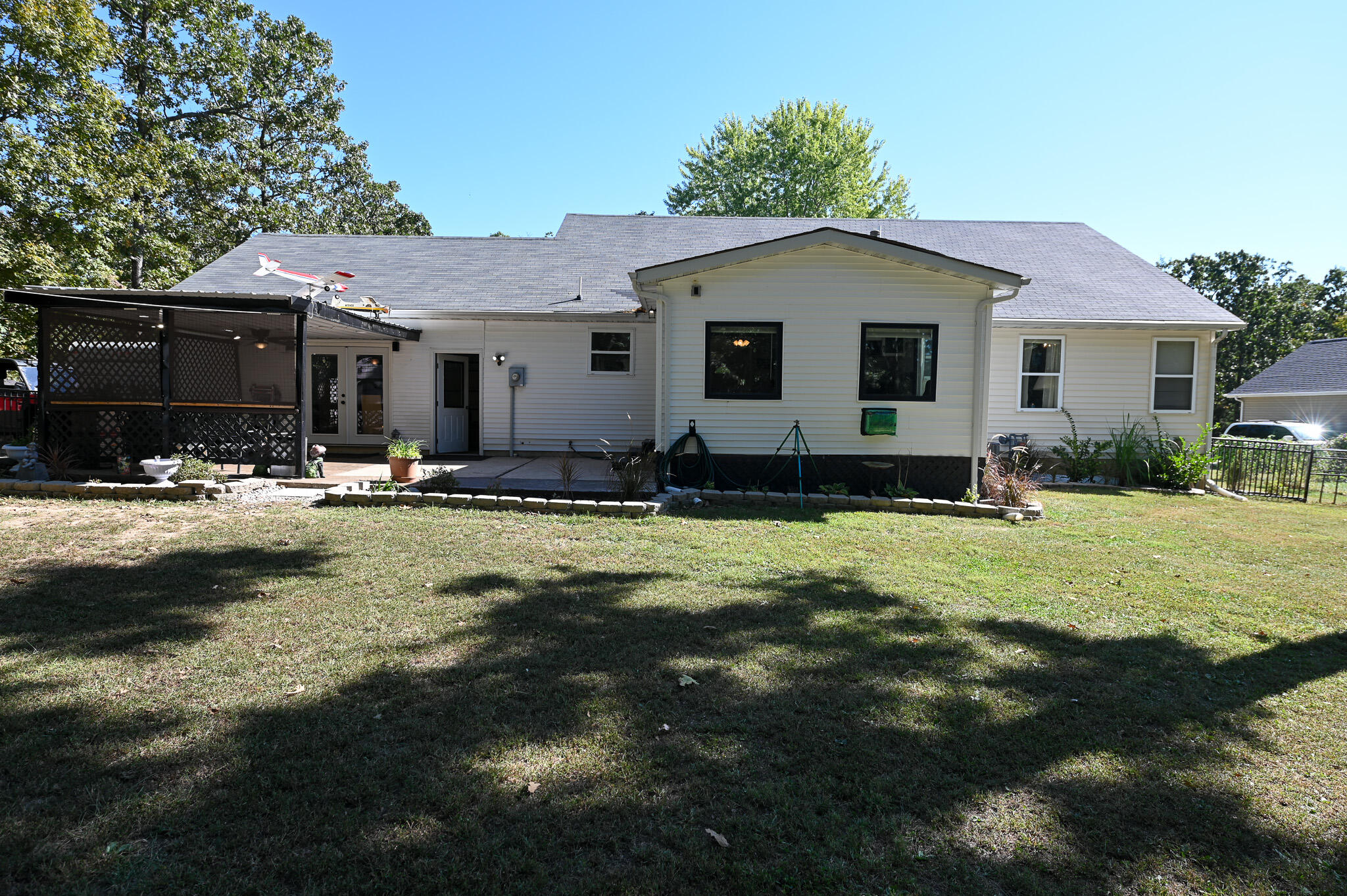 main property photo 41