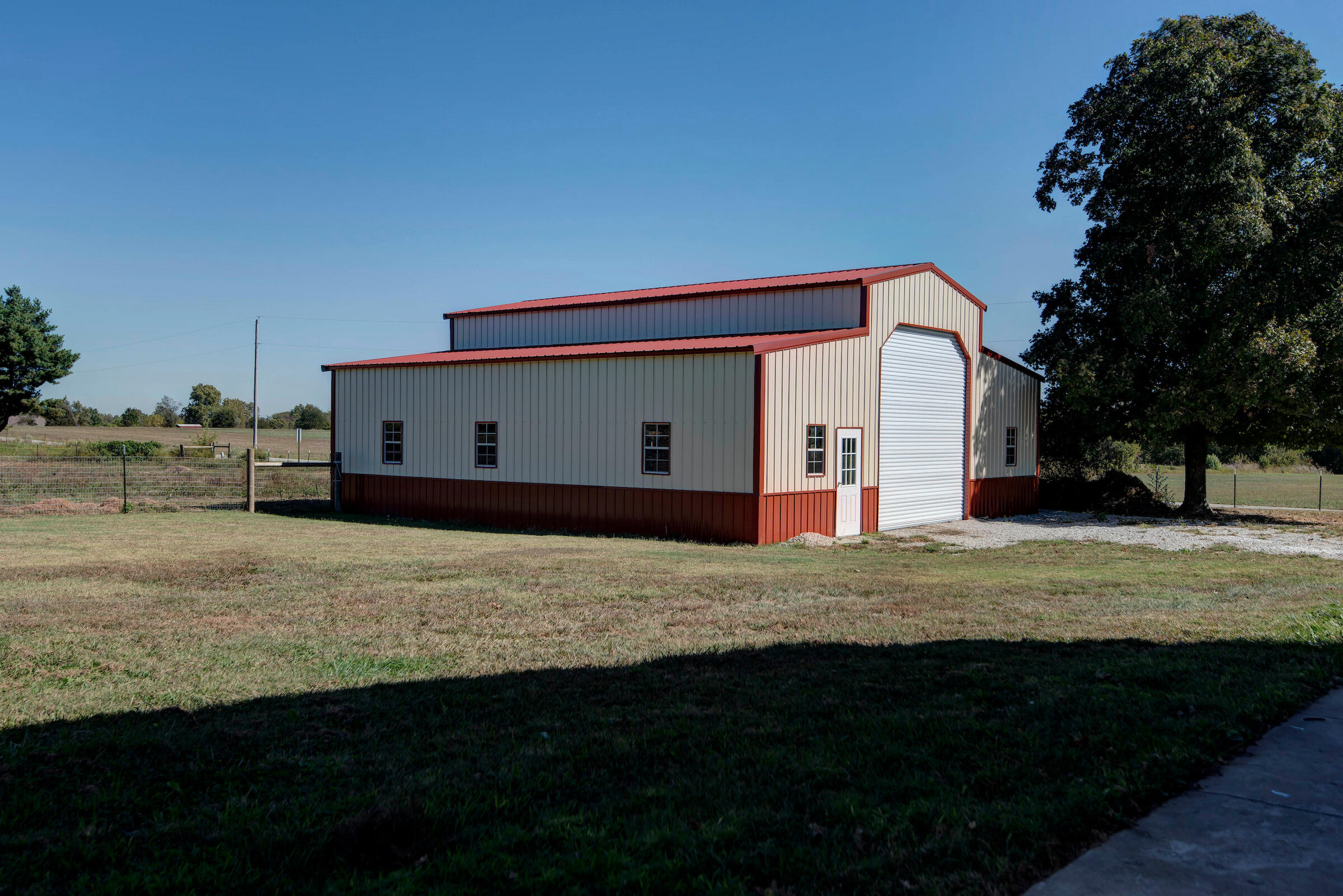 main property photo 33