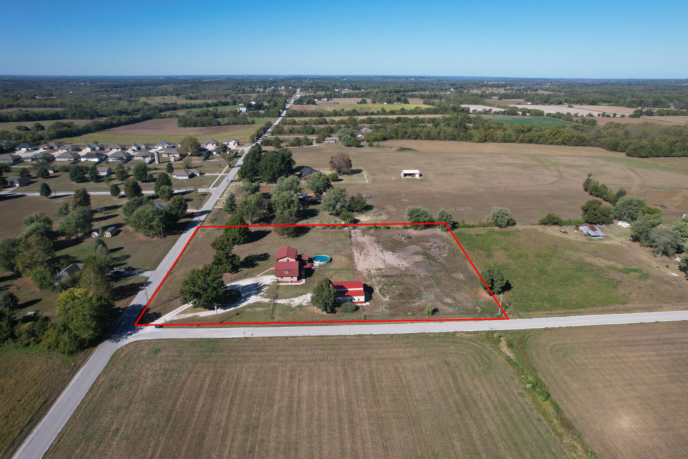 main property photo 40