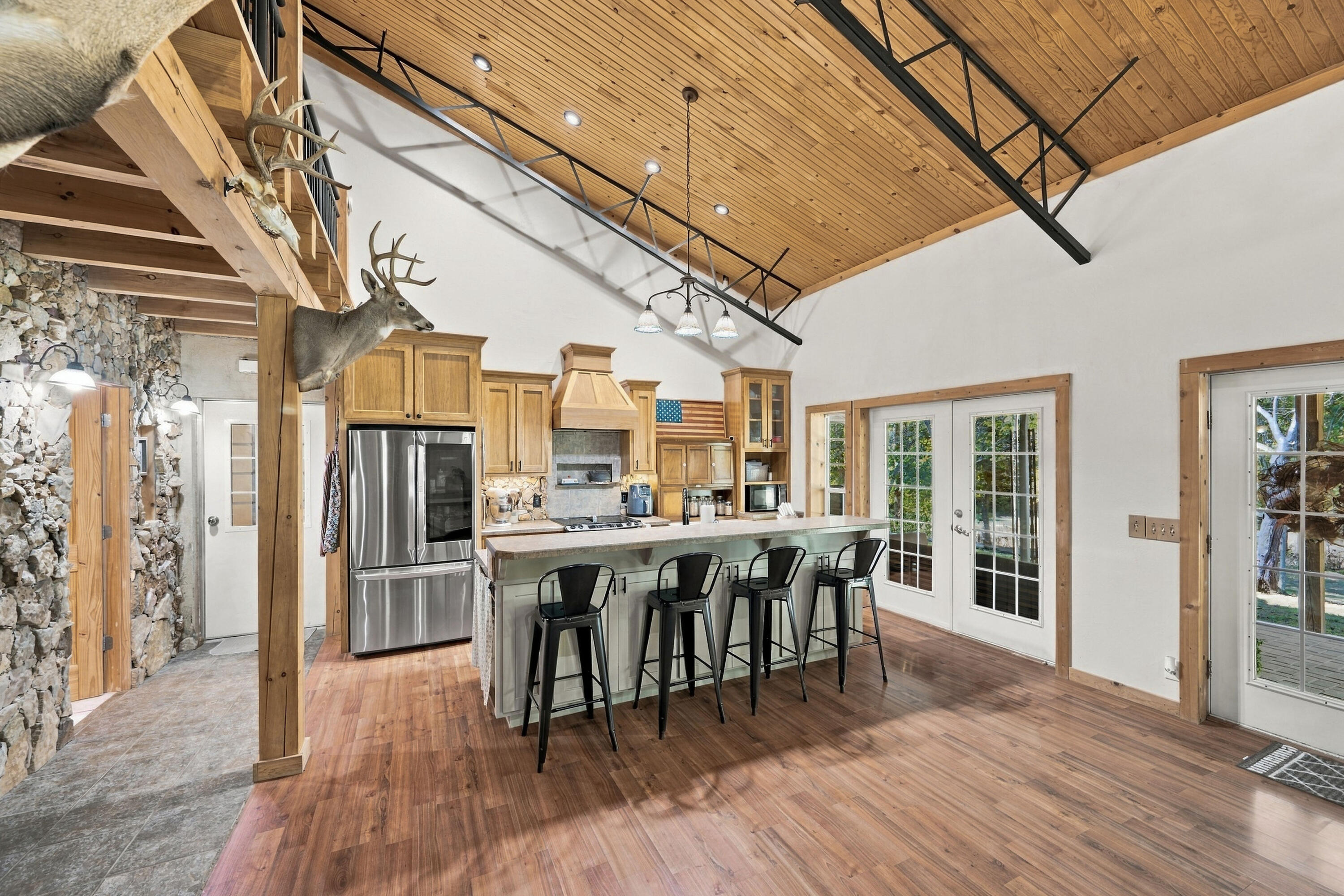 main property photo 6