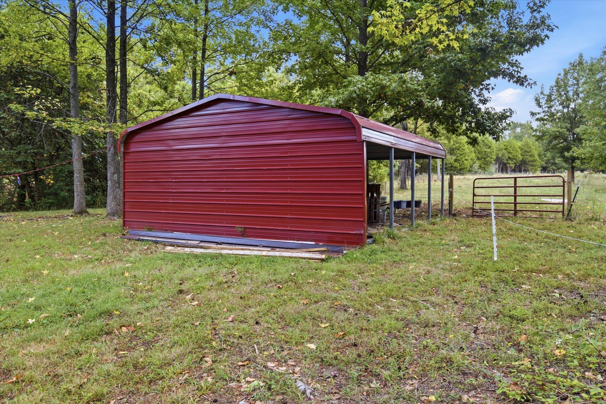 main property photo 35