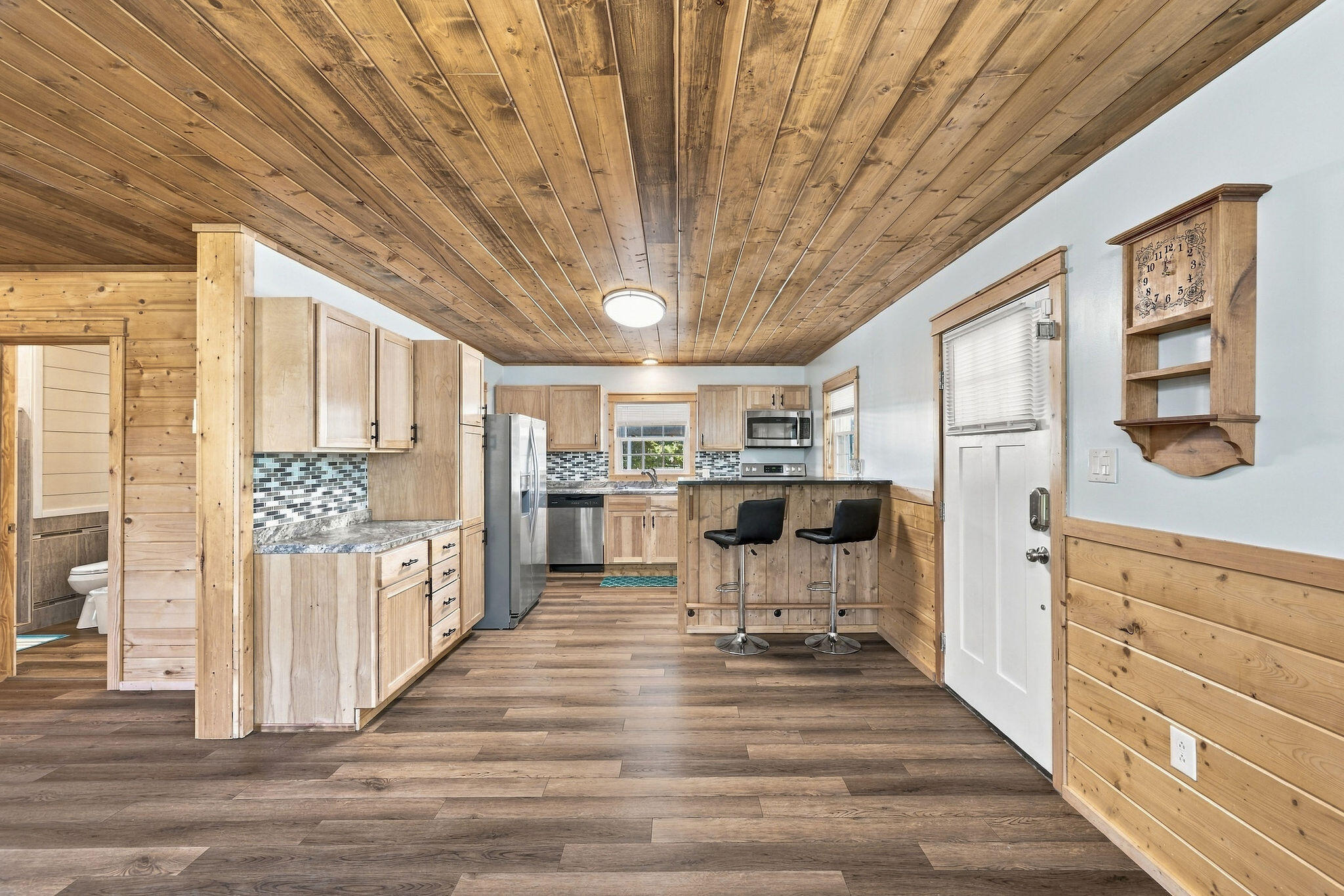 main property photo 4