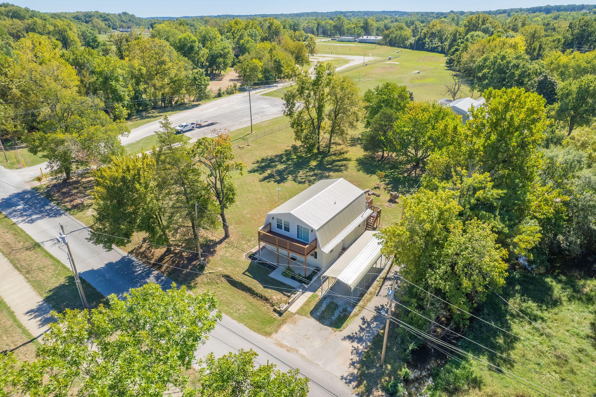 main property photo 41