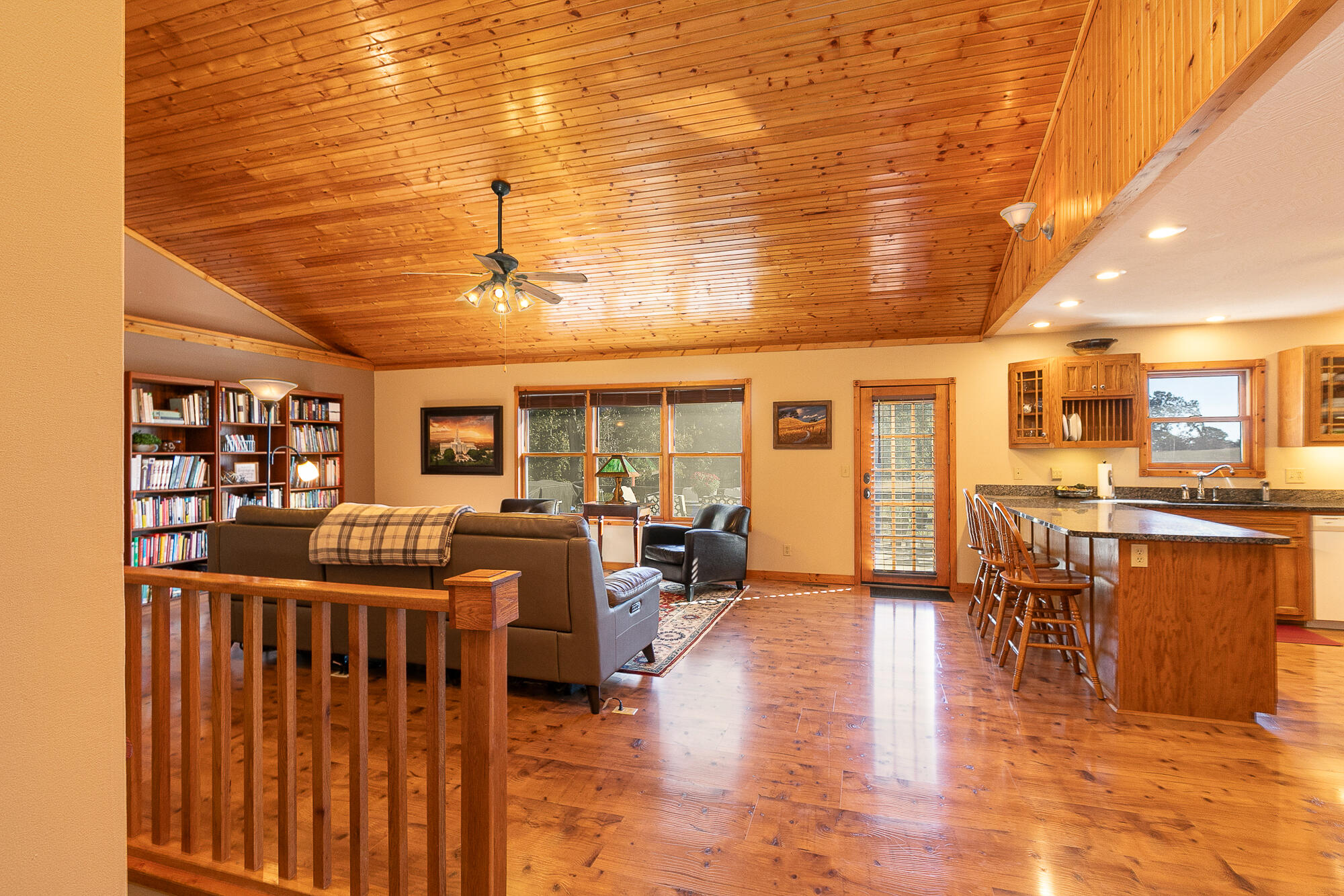main property photo 14