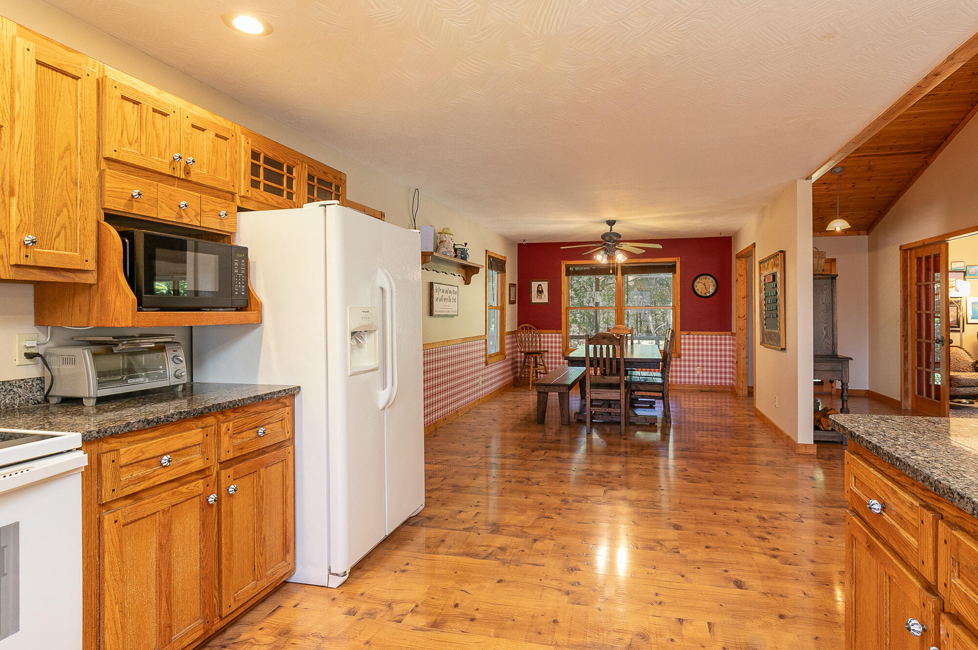 main property photo 16