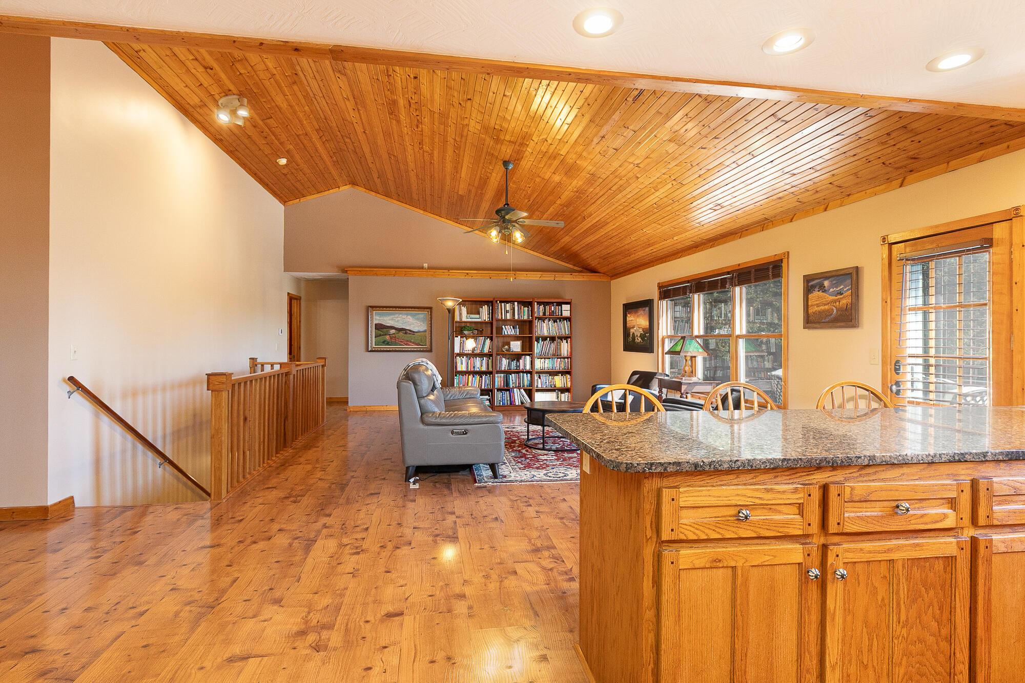 main property photo 23