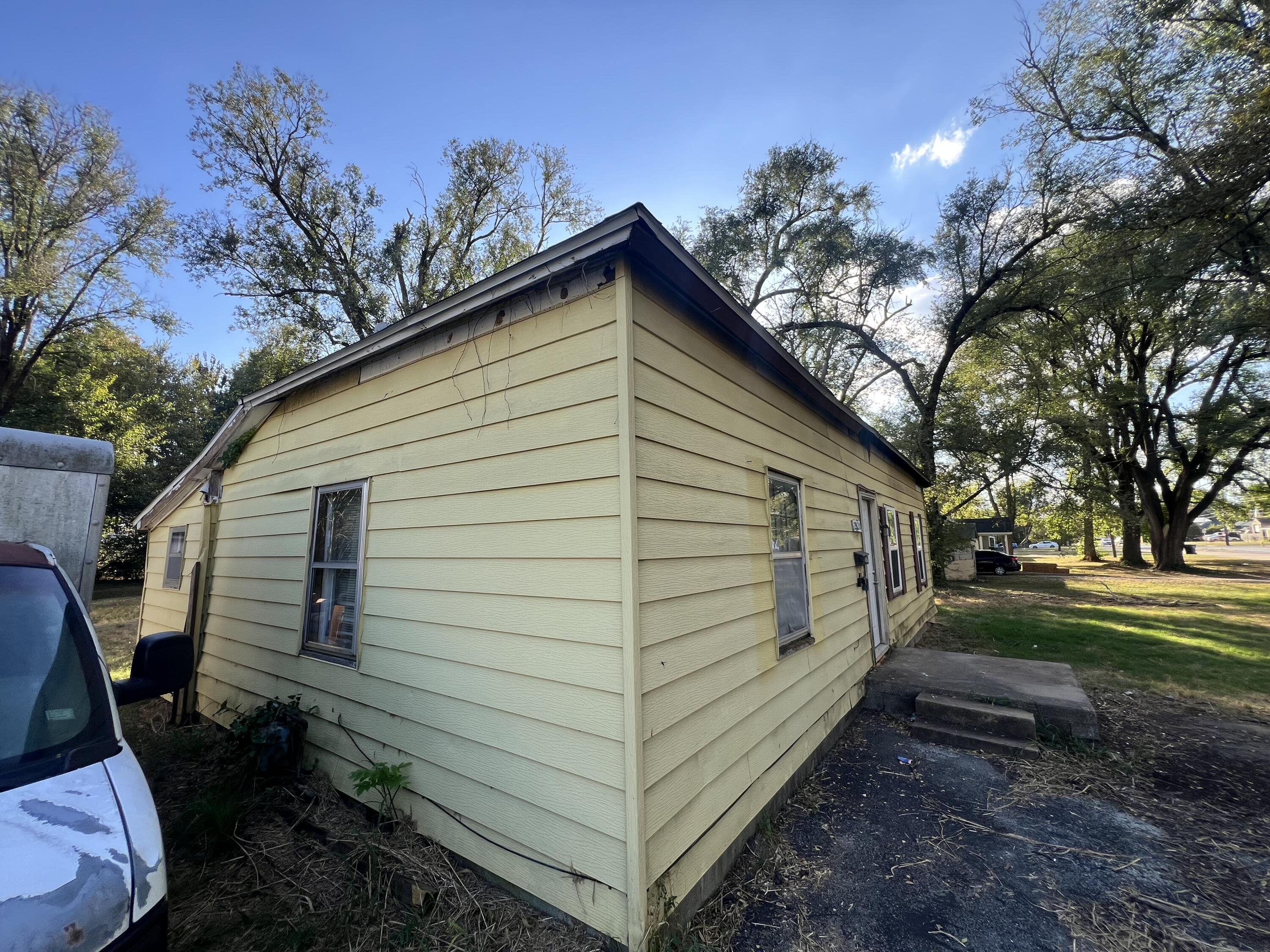 main property photo 8