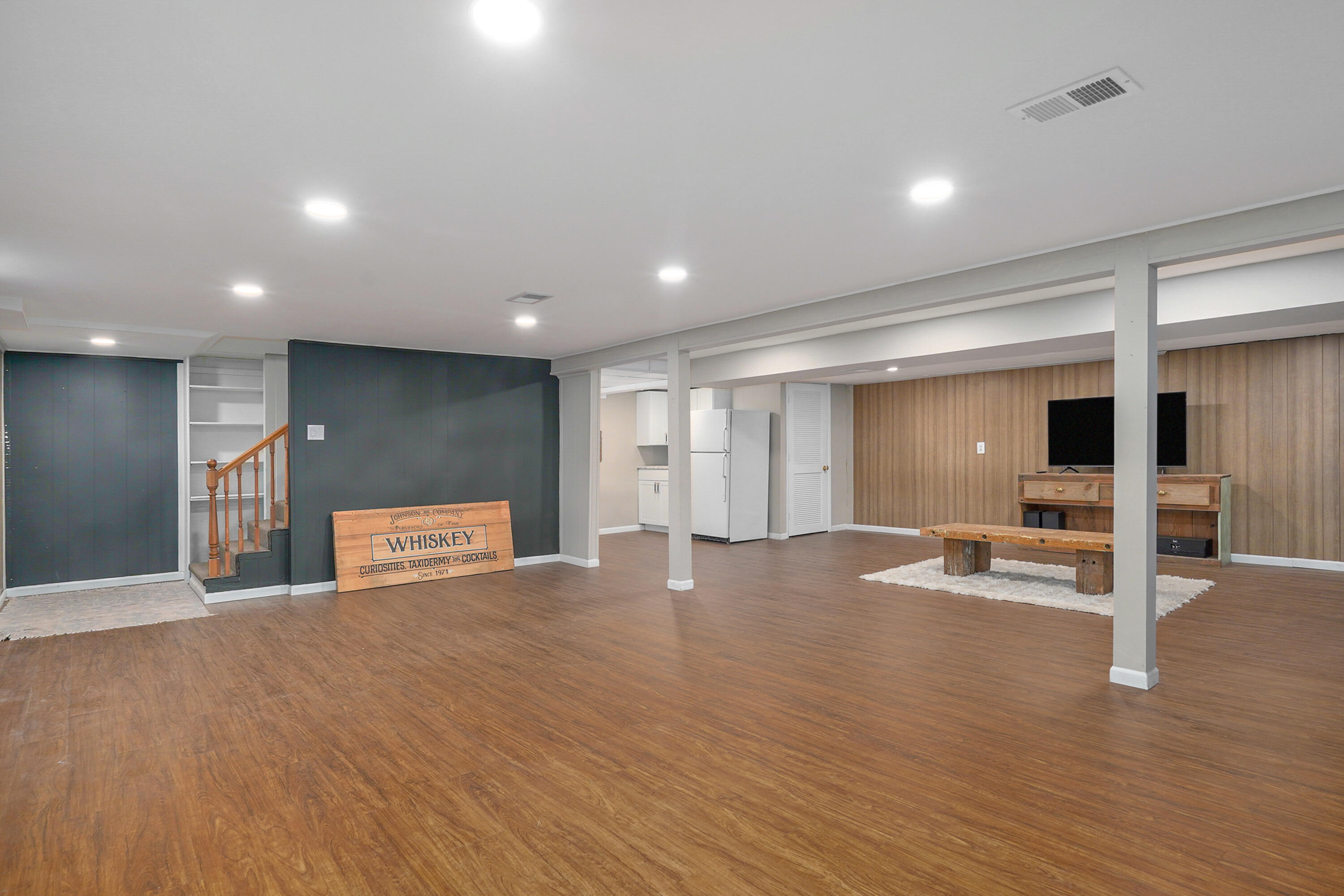 main property photo 59