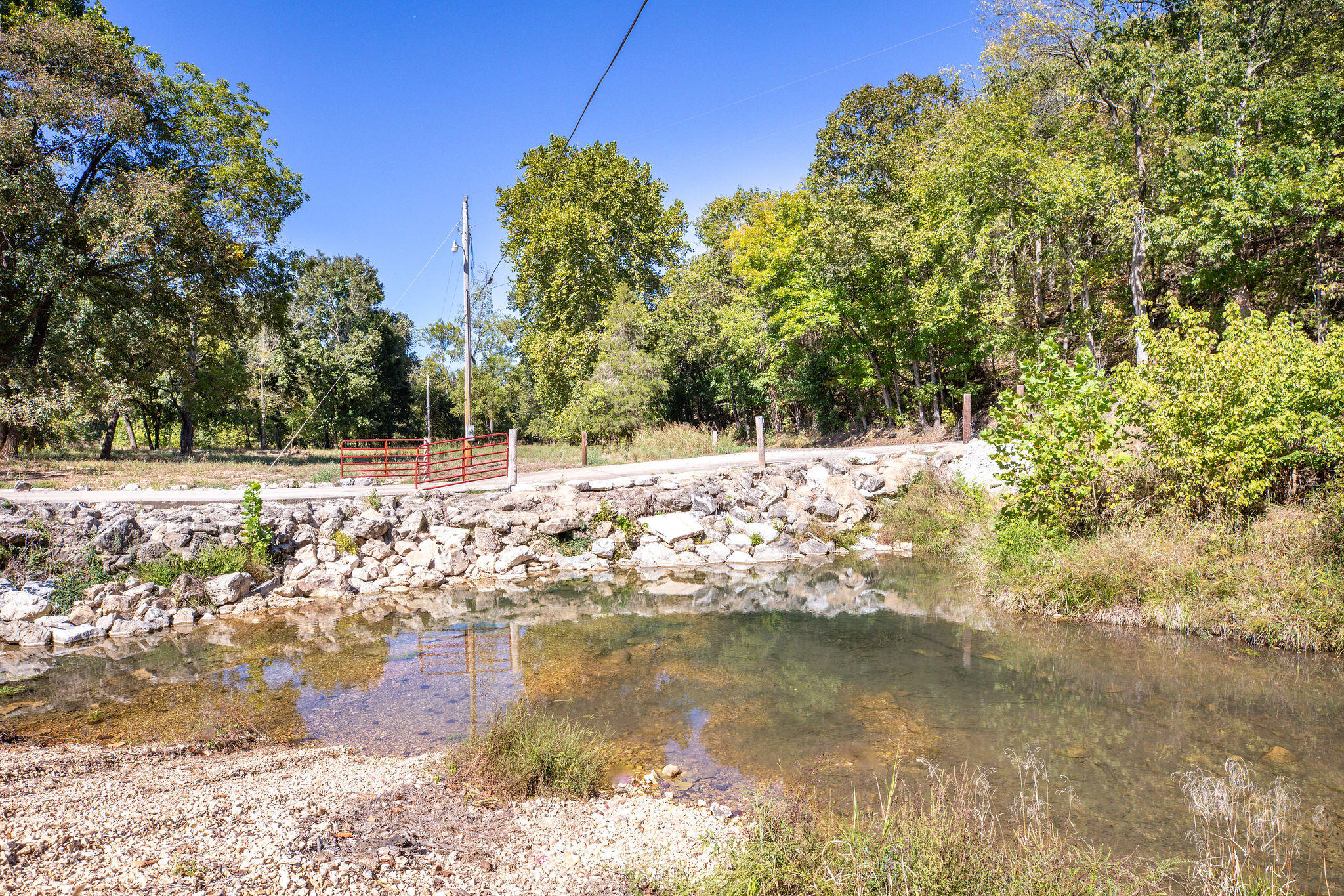 main property photo 40