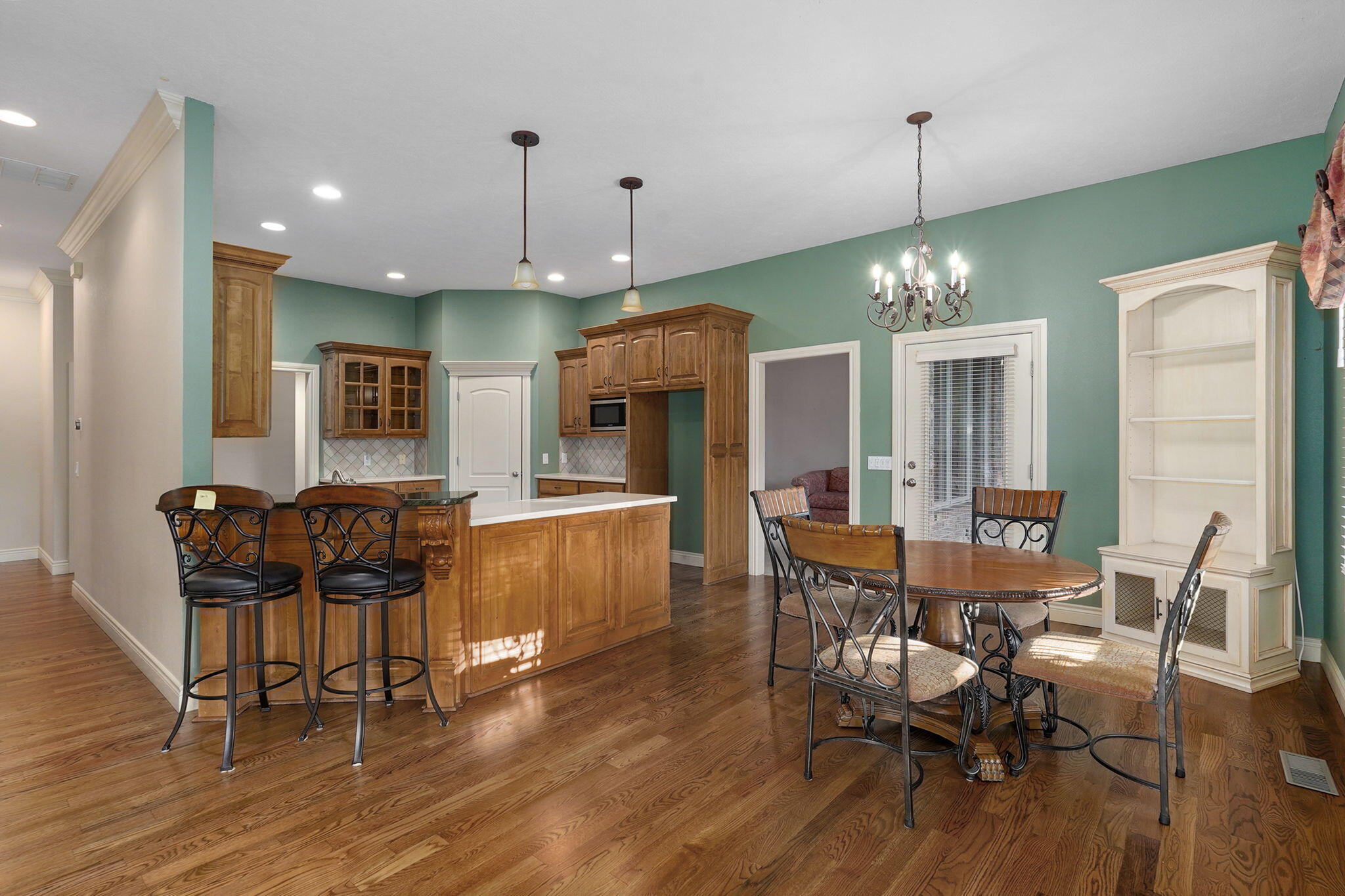 main property photo 10