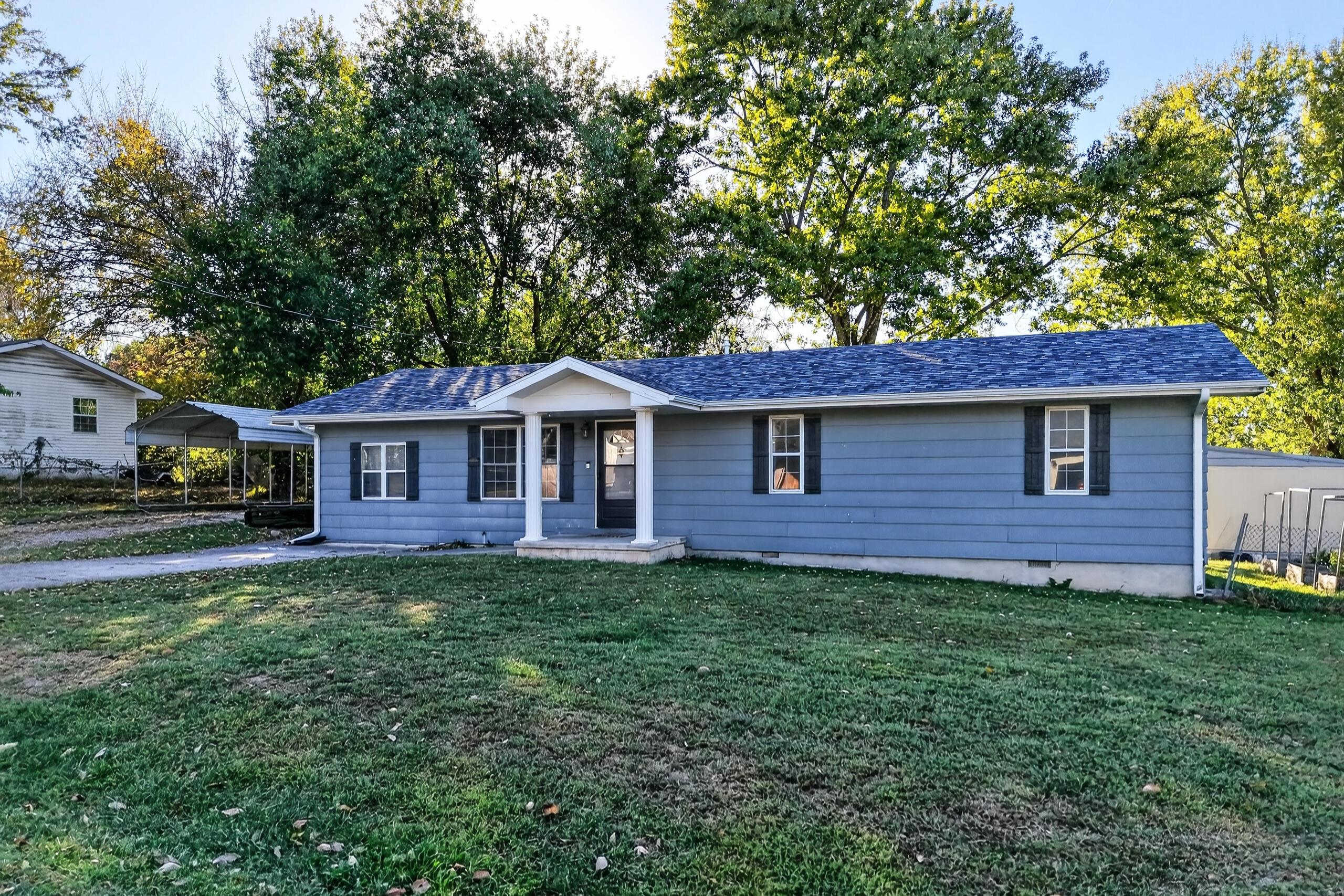main property photo 0