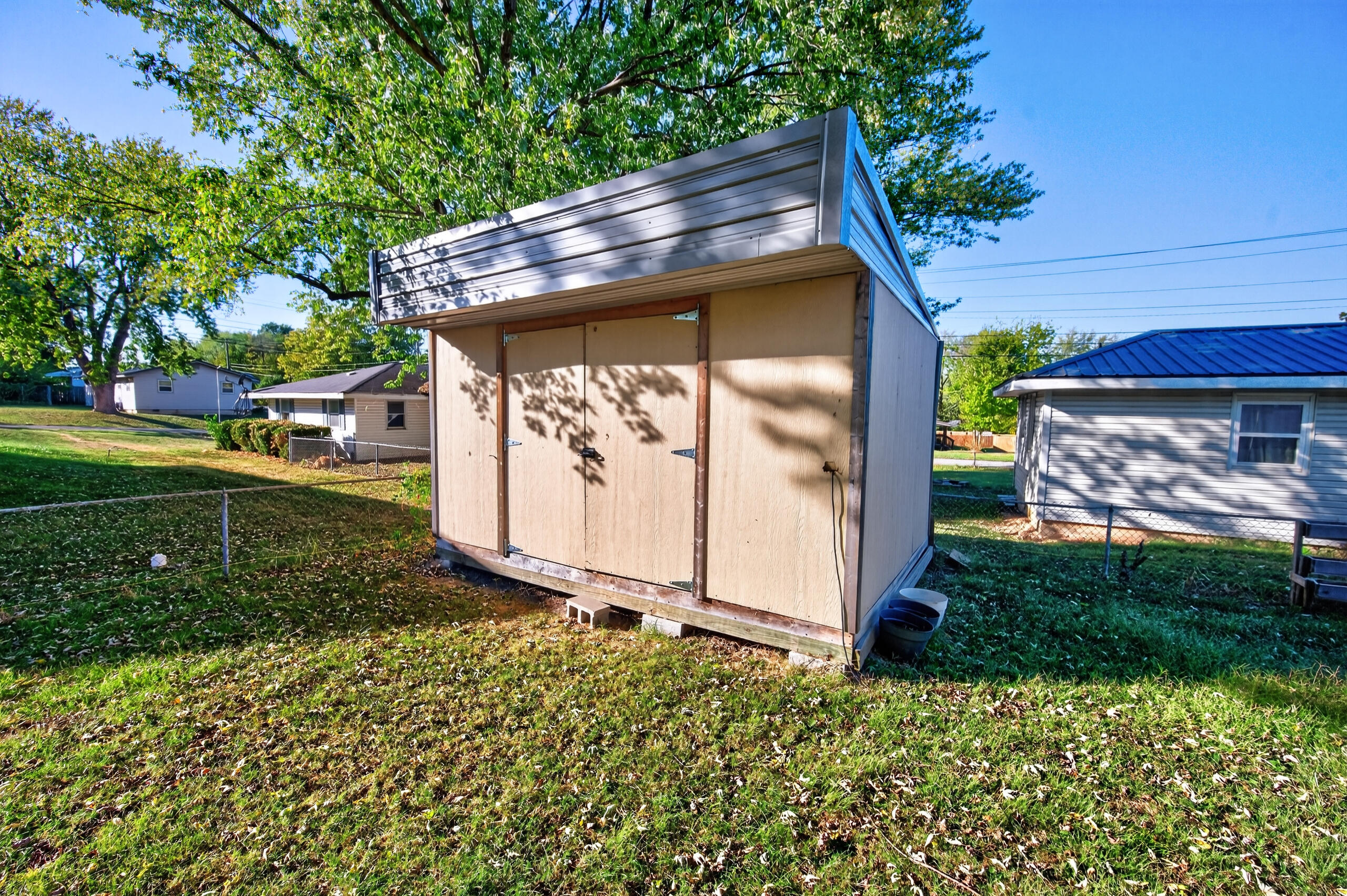main property photo 26