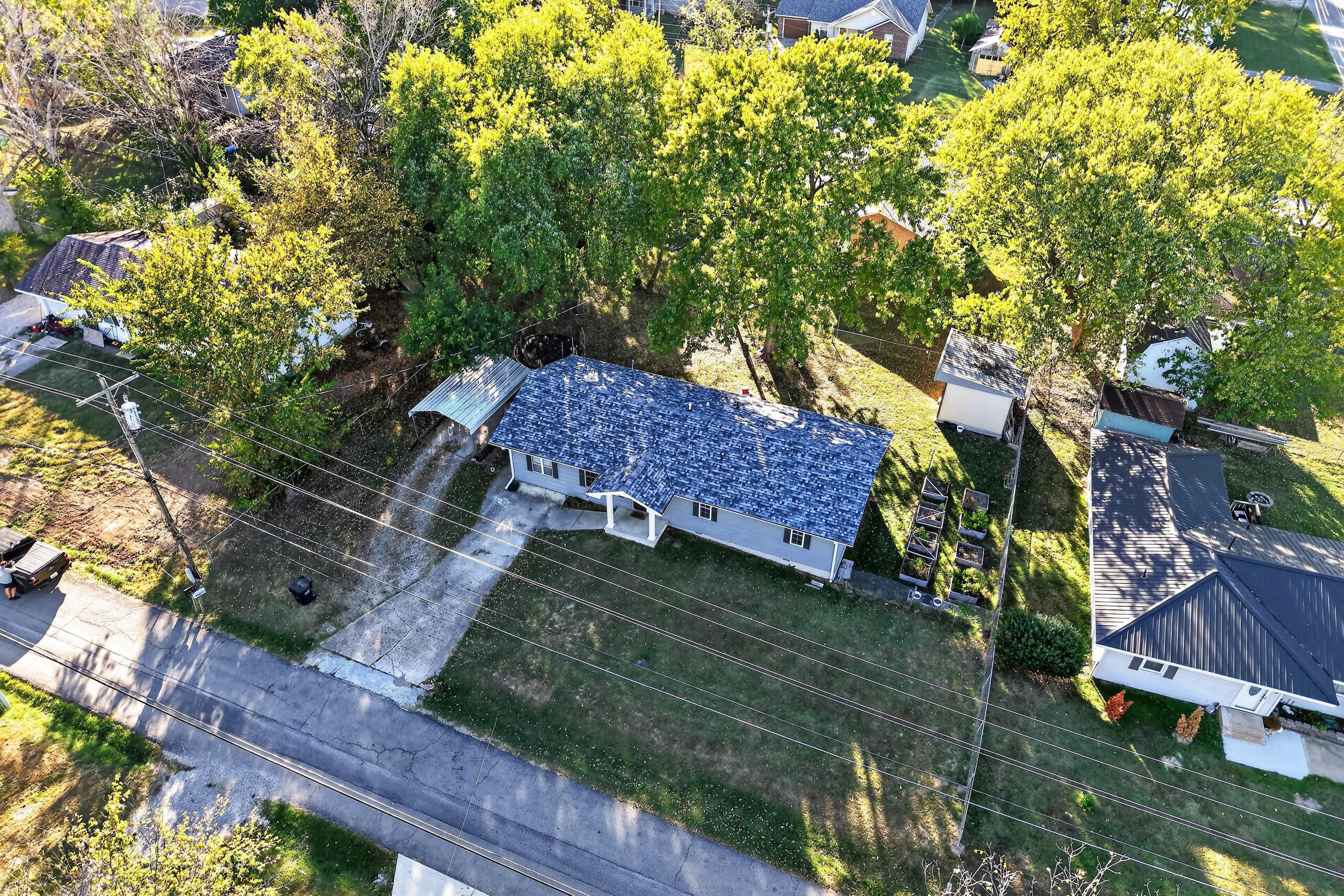 main property photo 28