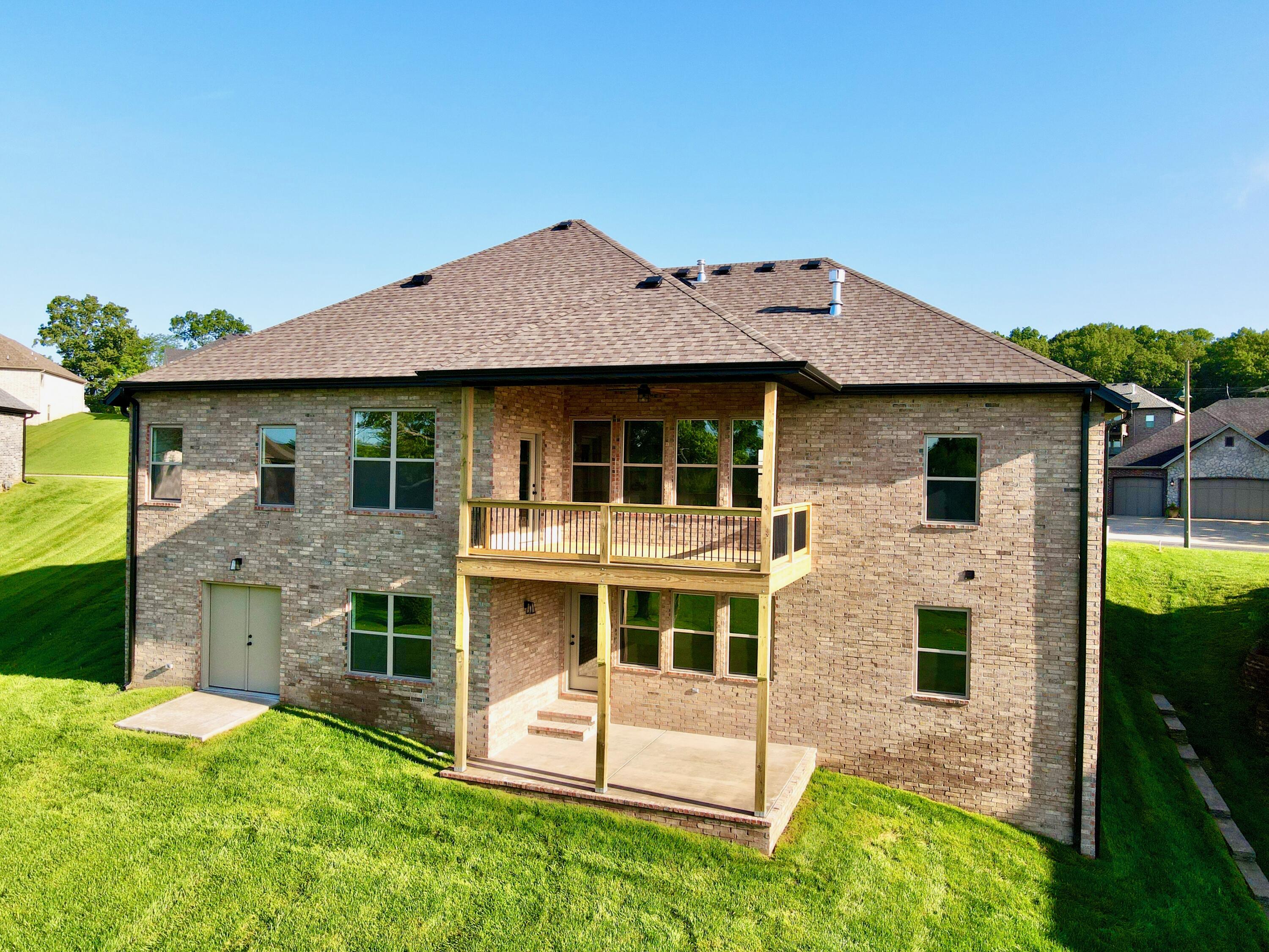 main property photo 4