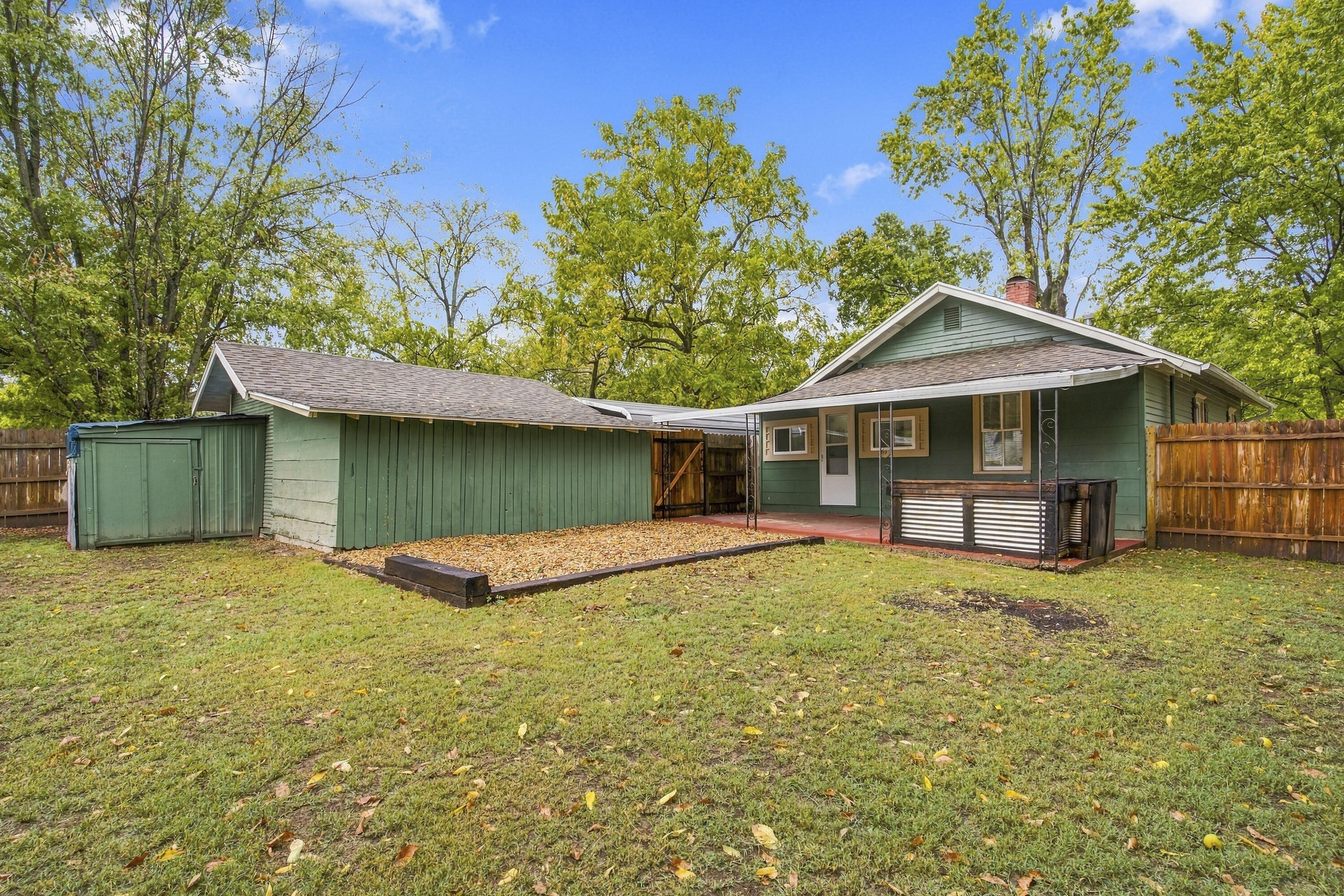 main property photo 19