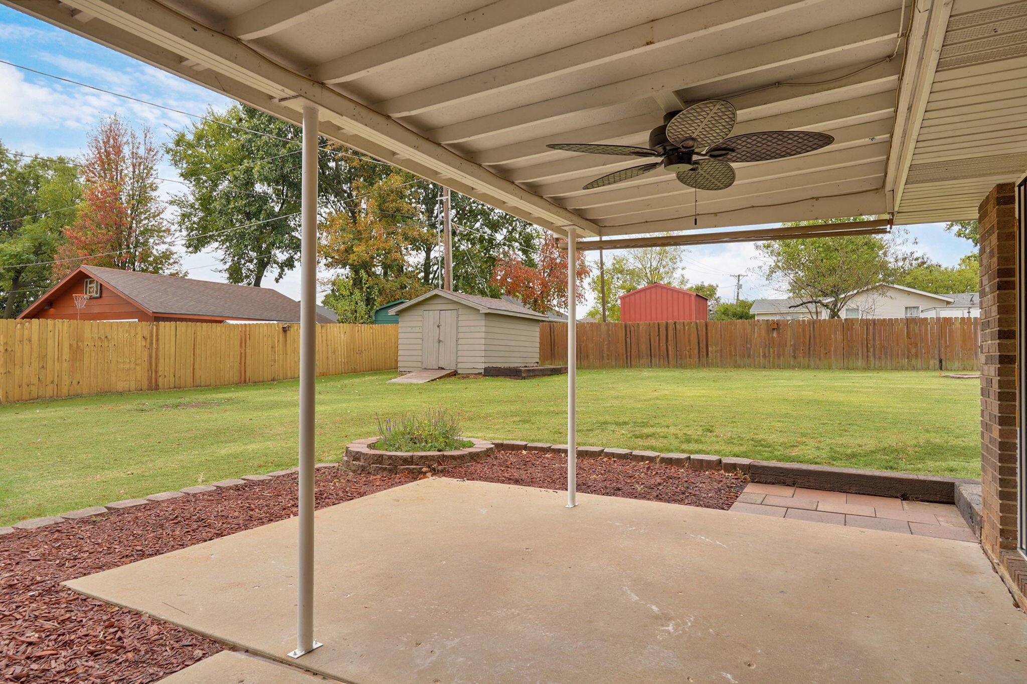 main property photo 35