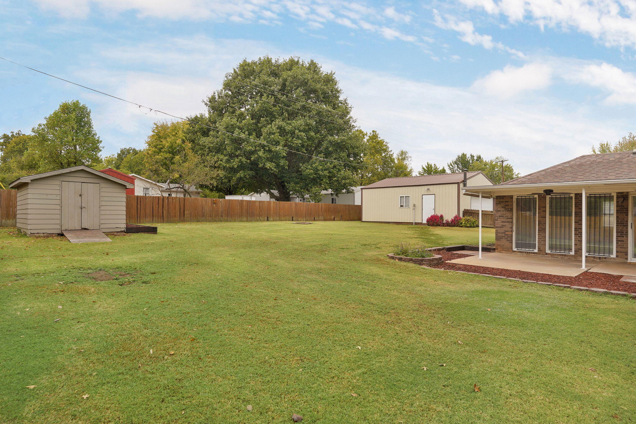 main property photo 40