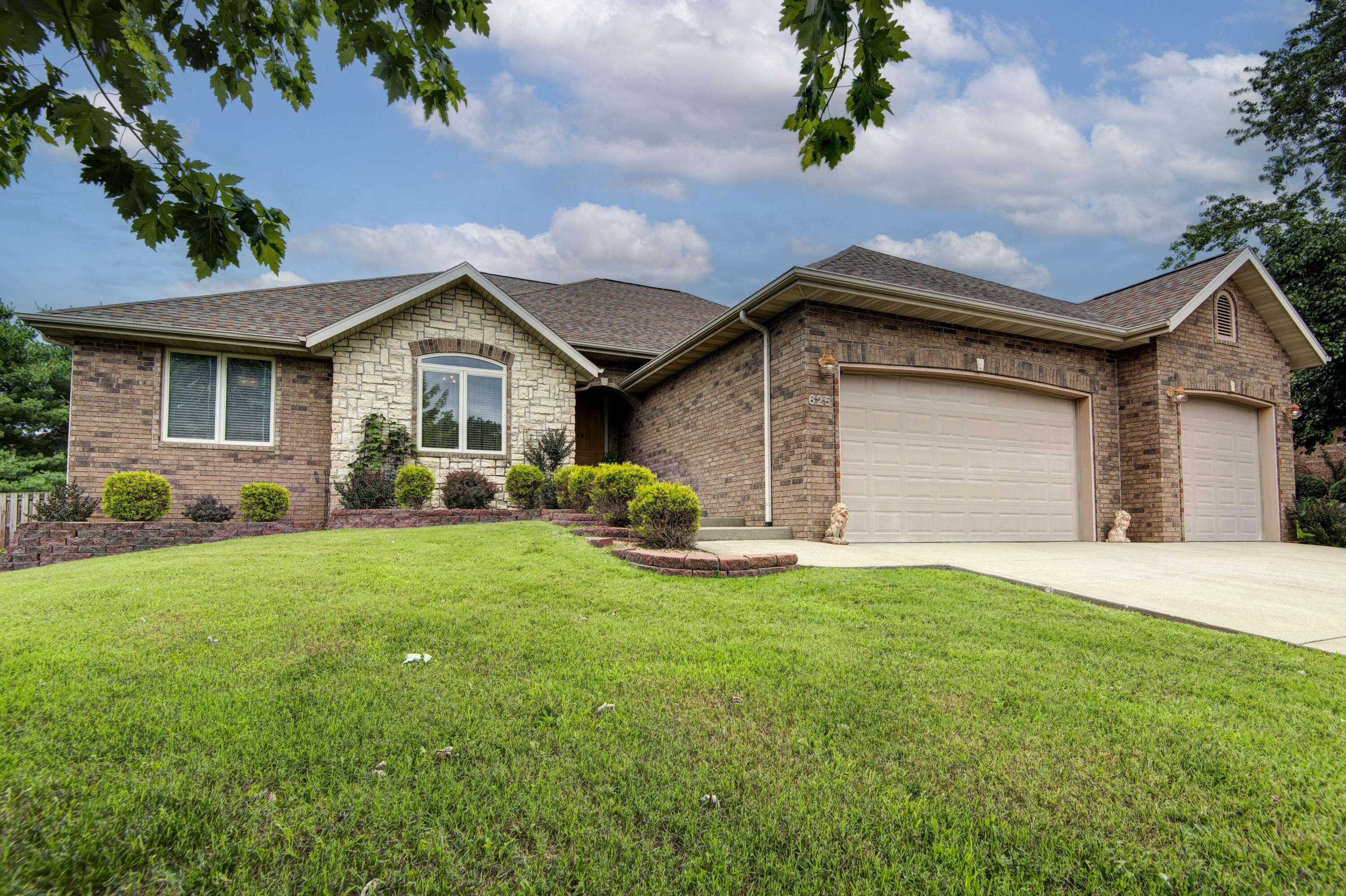 main property photo 0