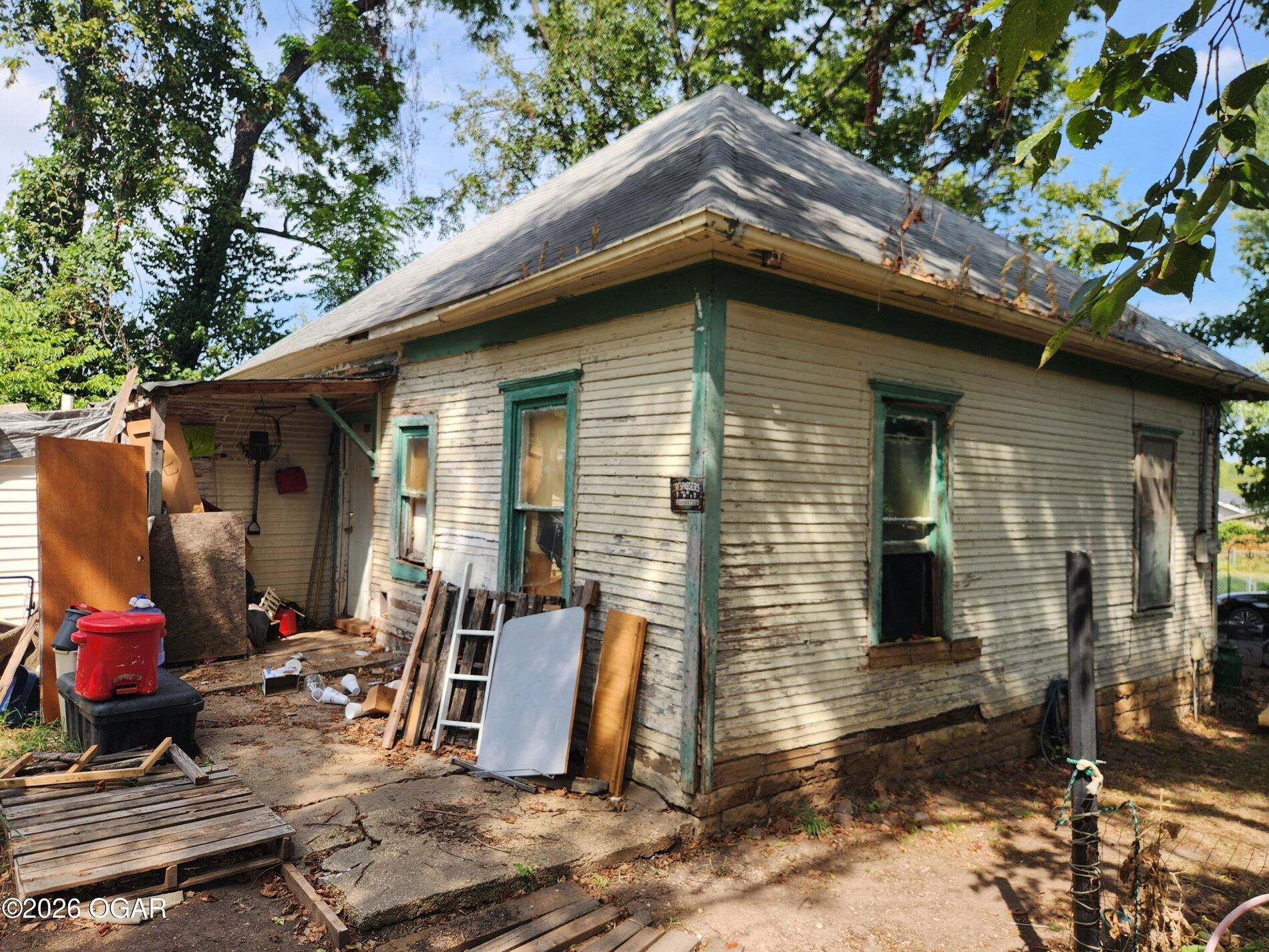 main property photo 2