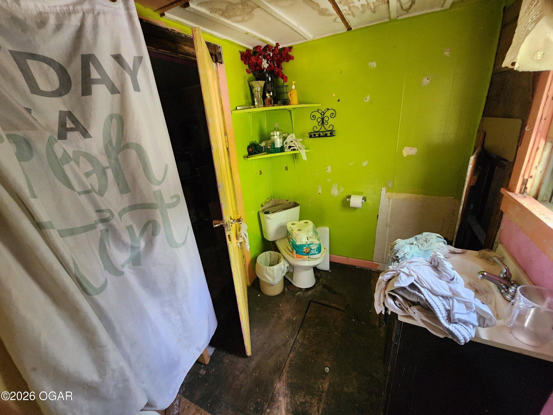 main property photo 8