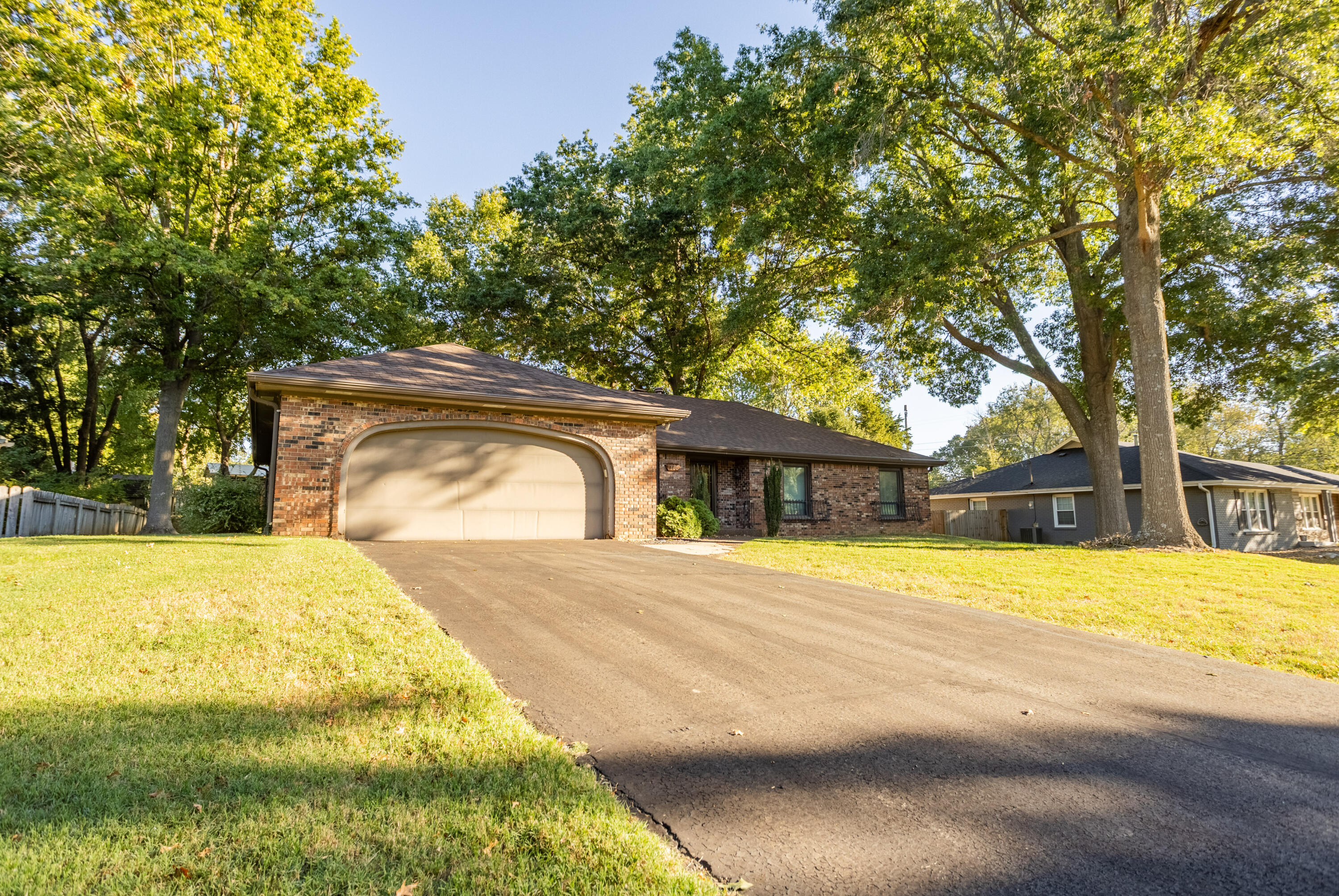 main property photo 0