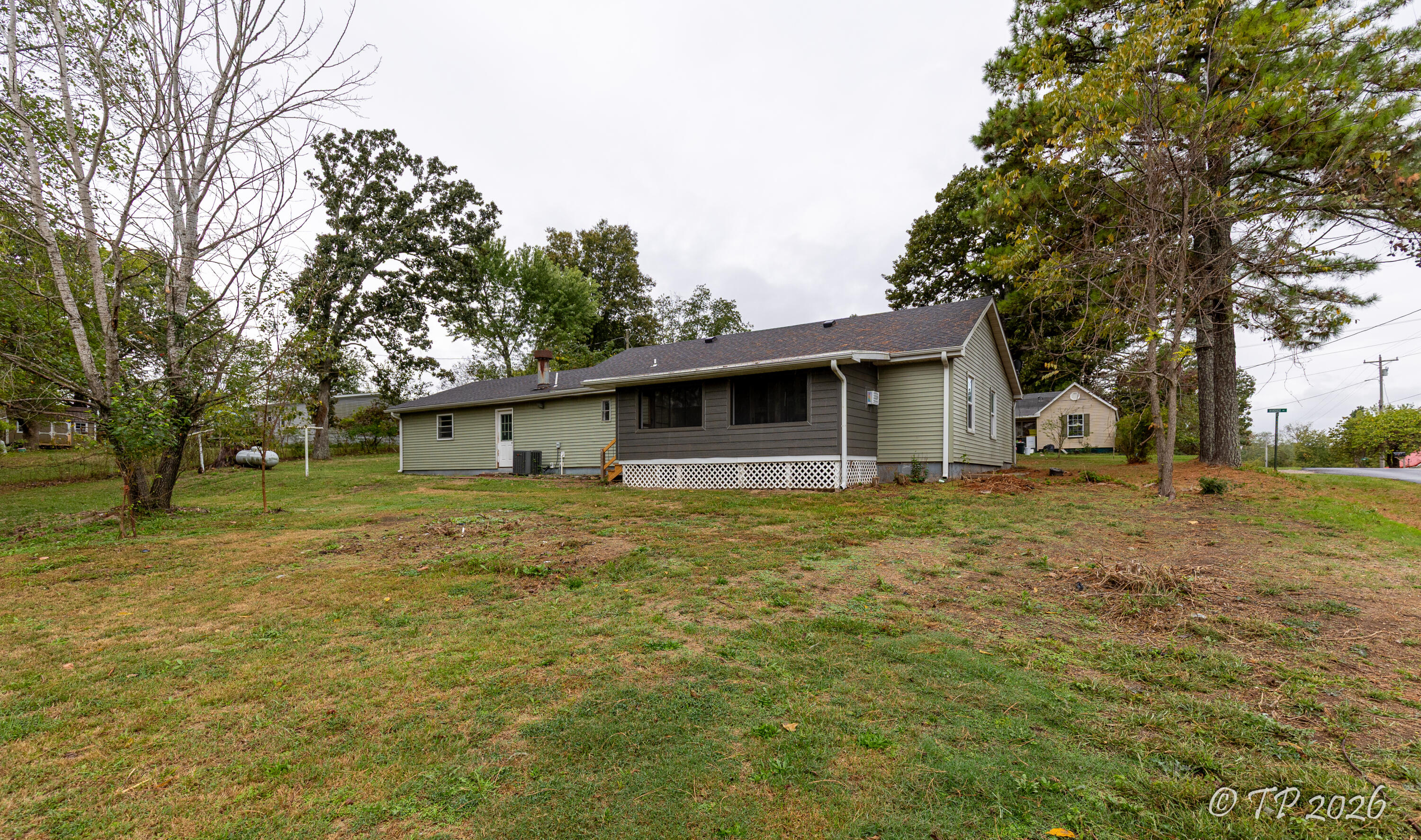 main property photo 30
