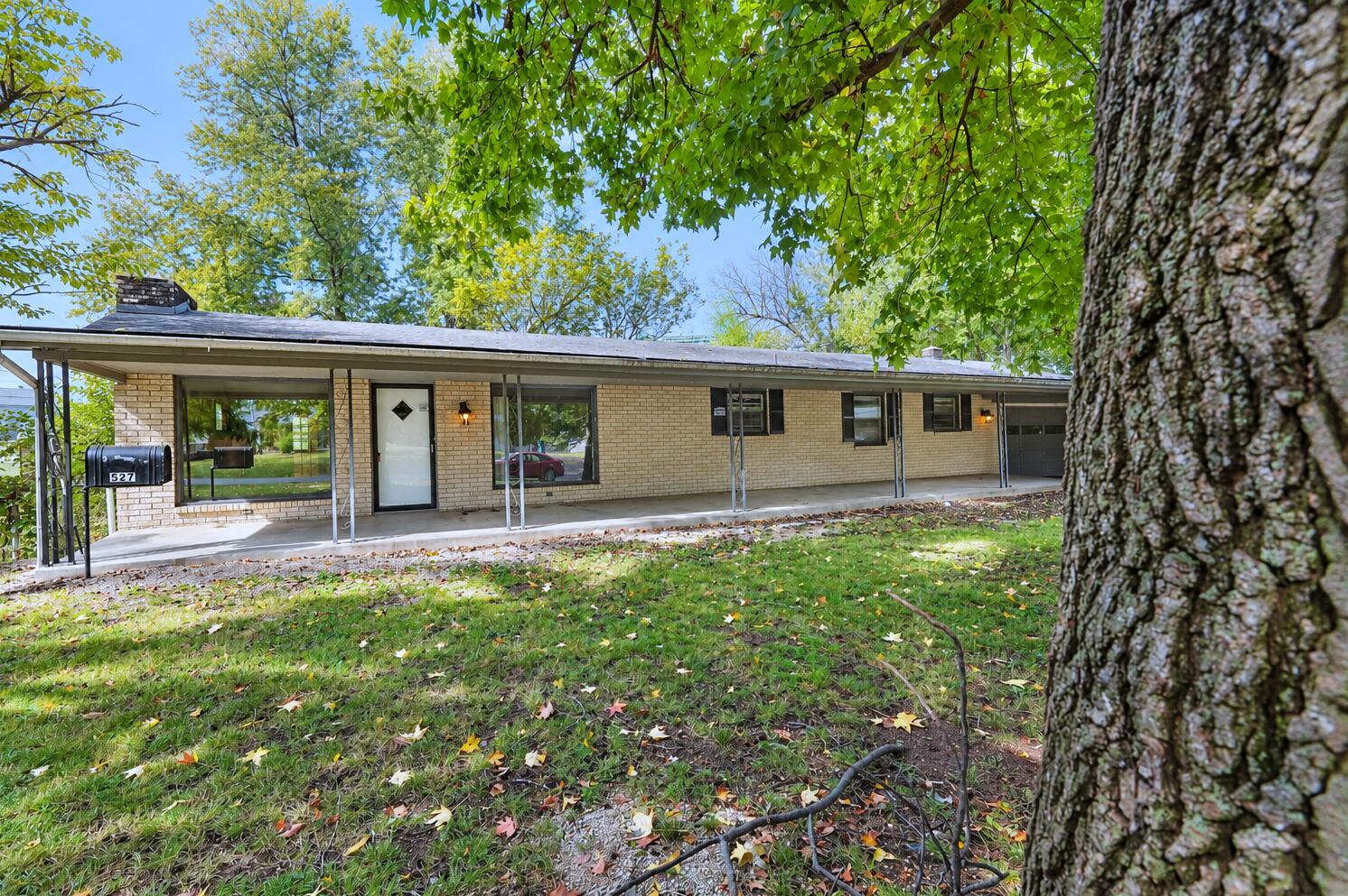 main property photo 0