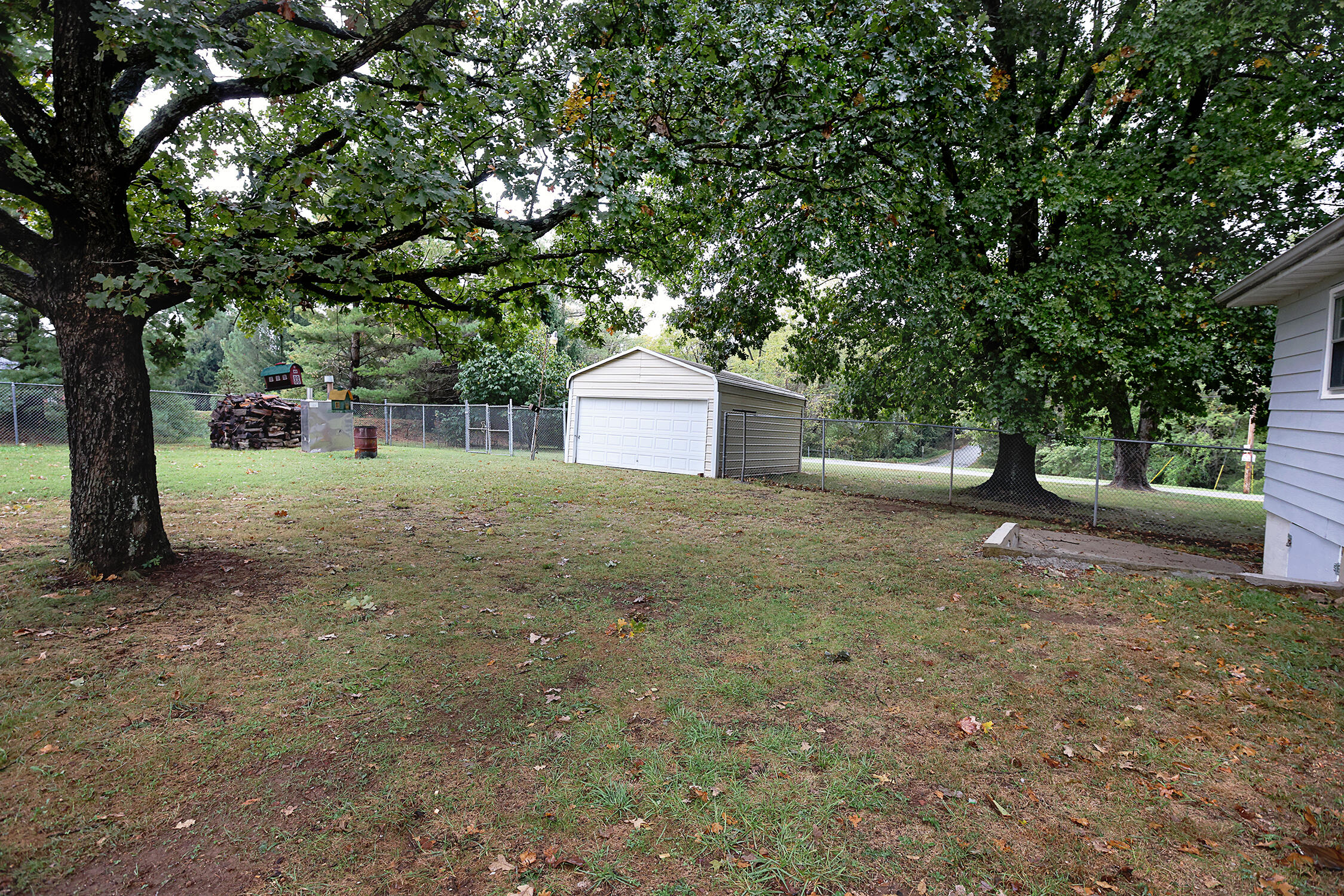 main property photo 15
