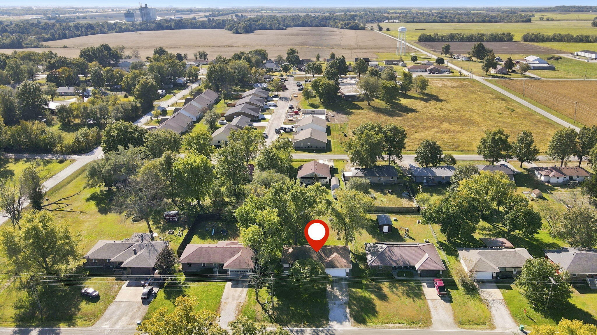 main property photo 37