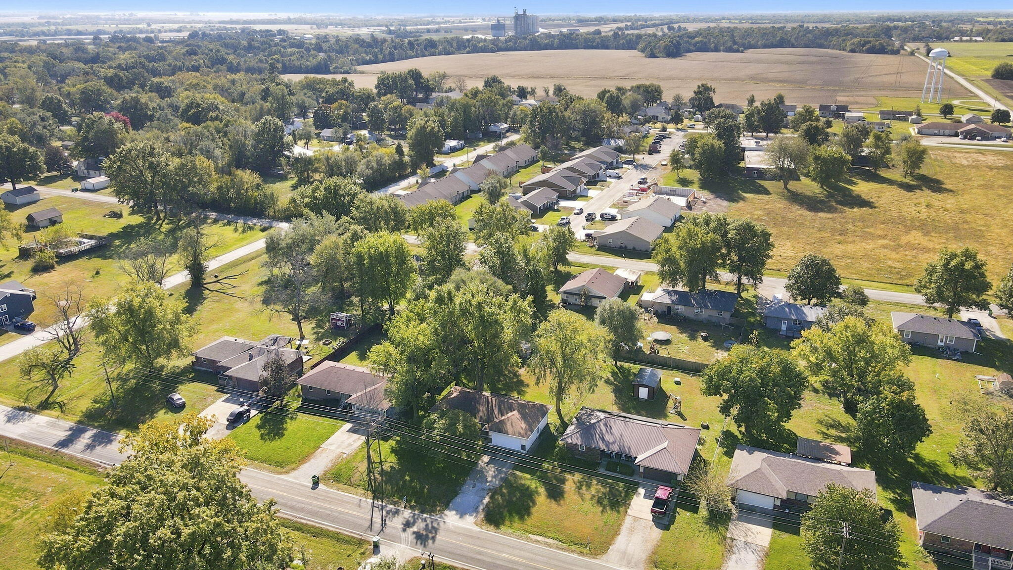 main property photo 38