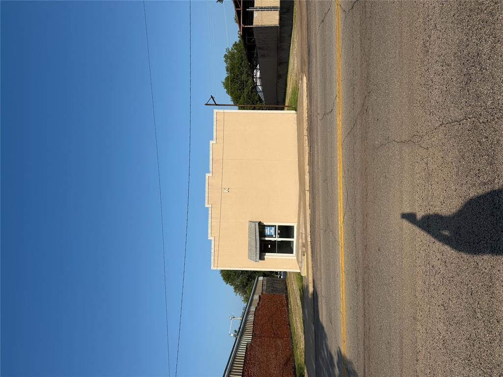 1109 Manvel Ave, Chandler, OK 74834