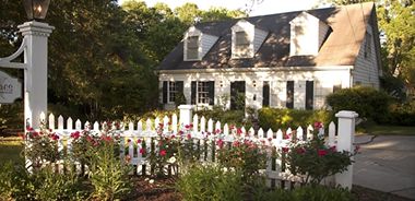 image of property with 4 Bed | 2 Bath | 4,072 Sqft