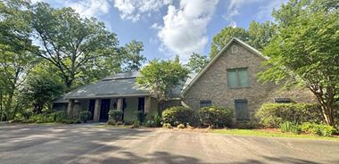 image of property with 4 Bed | 5 Bath | 4,000 Sqft