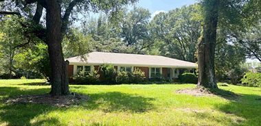 image of property with 3 Bed | 2 Bath | 1,663 Sqft
