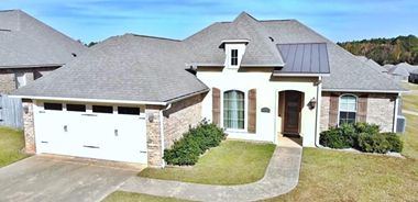 image of property with 3 Bed | 3 Bath | 1,948 Sqft