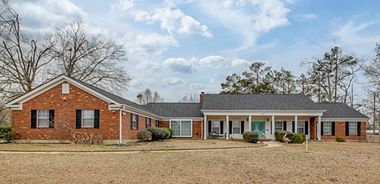 image of property with 6 Bed | 5 Bath | 4,164 Sqft